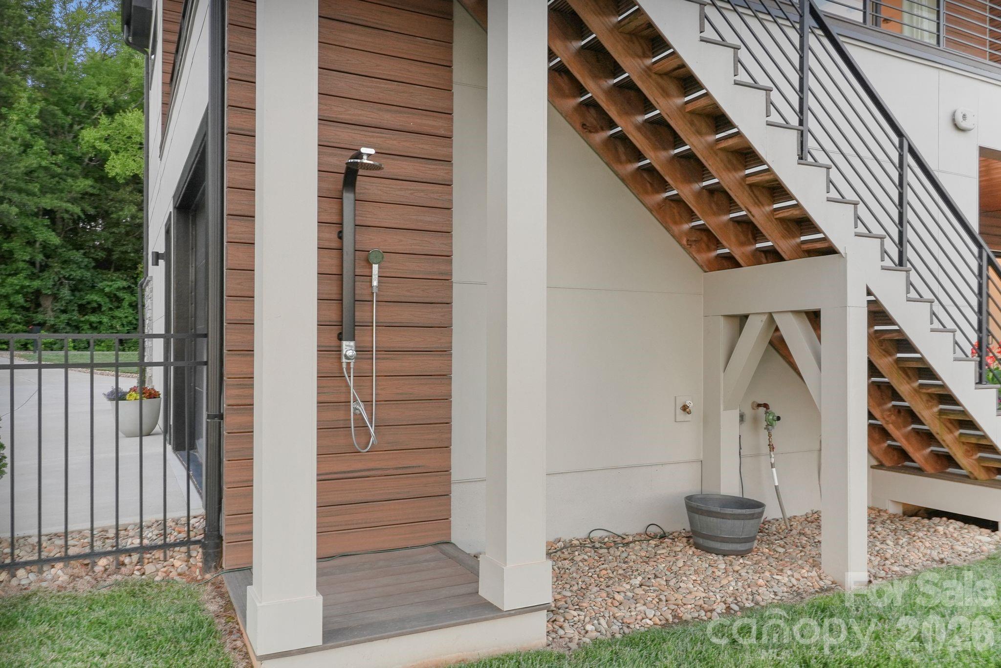 850 Mainsail Road — Salisbury