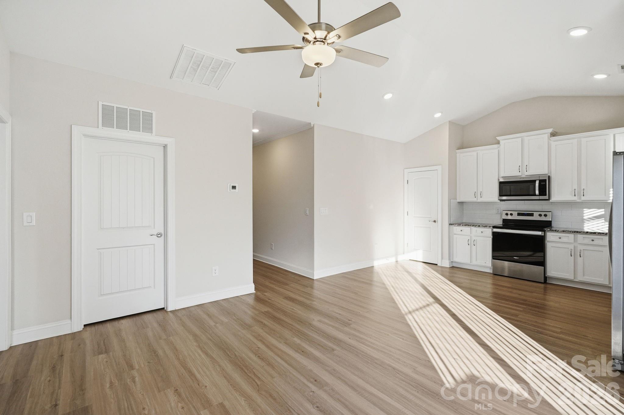 116 N Sina Street — Troutman