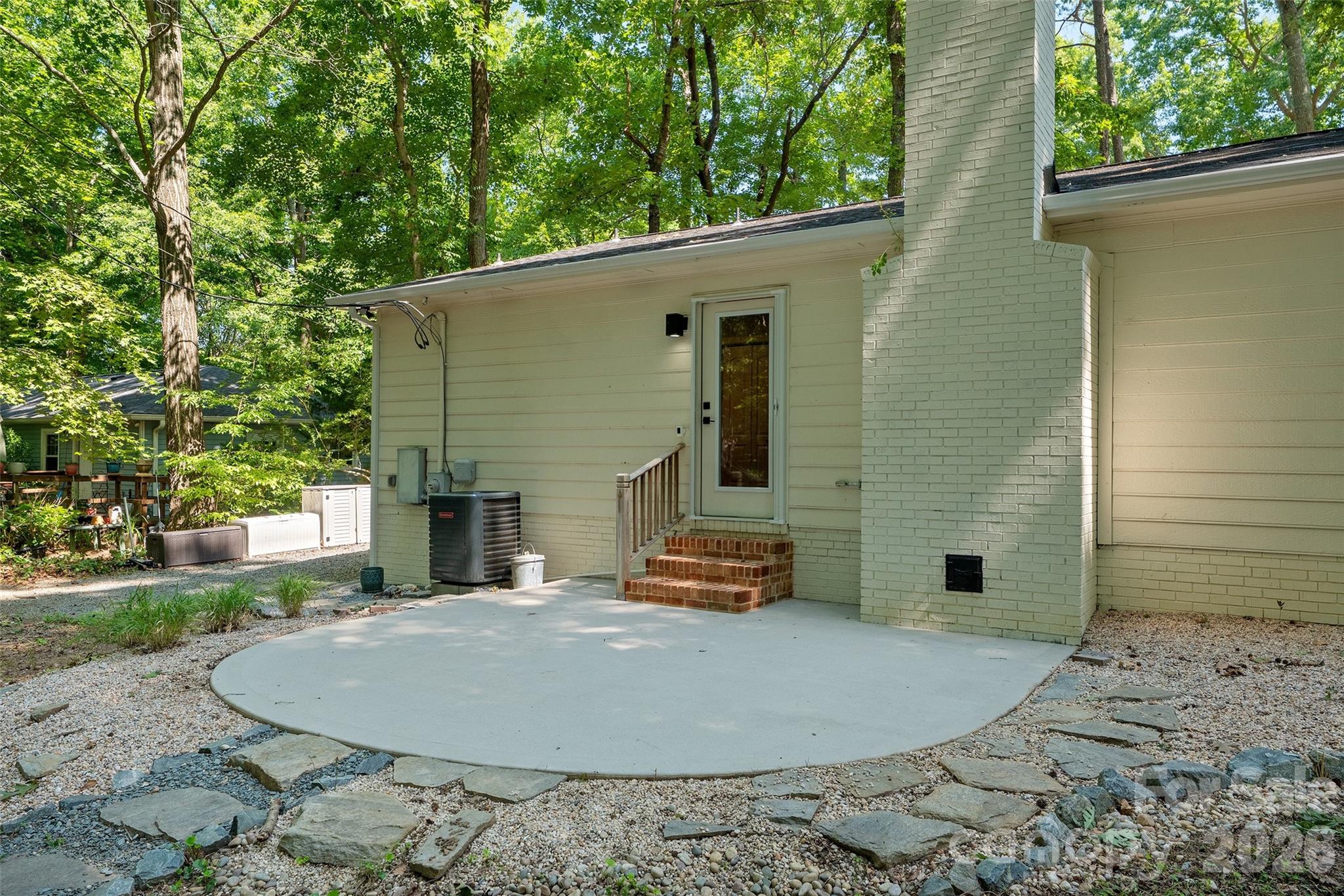 317 Jackson Place — Matthews