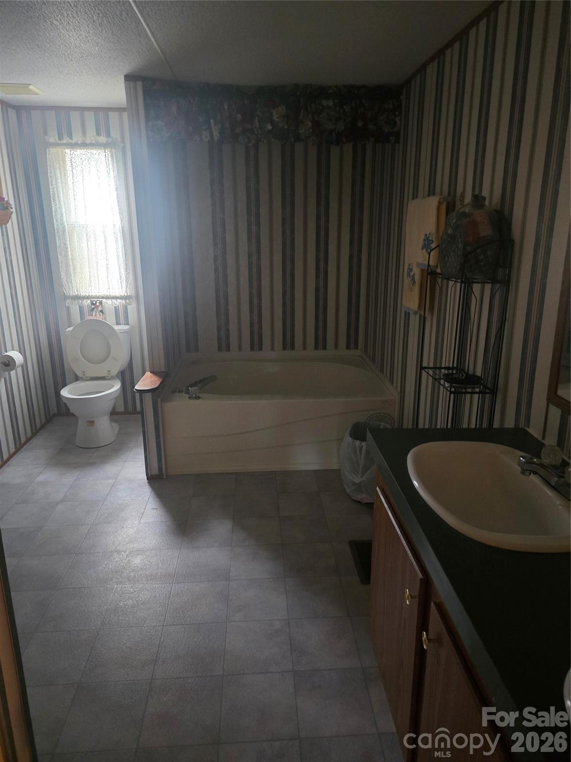 4632 Belvedere Drive — Claremont