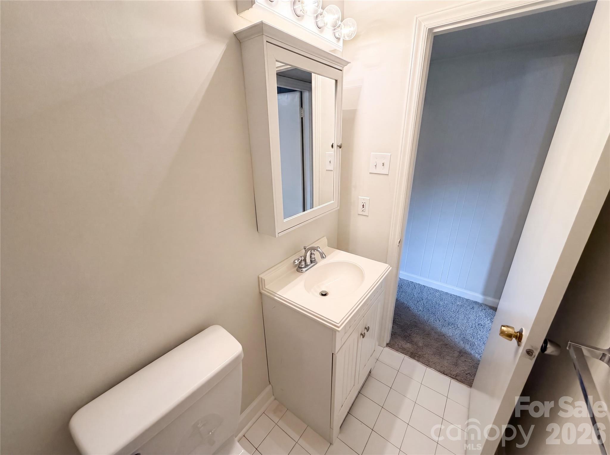 5410 Sharon Road — Charlotte