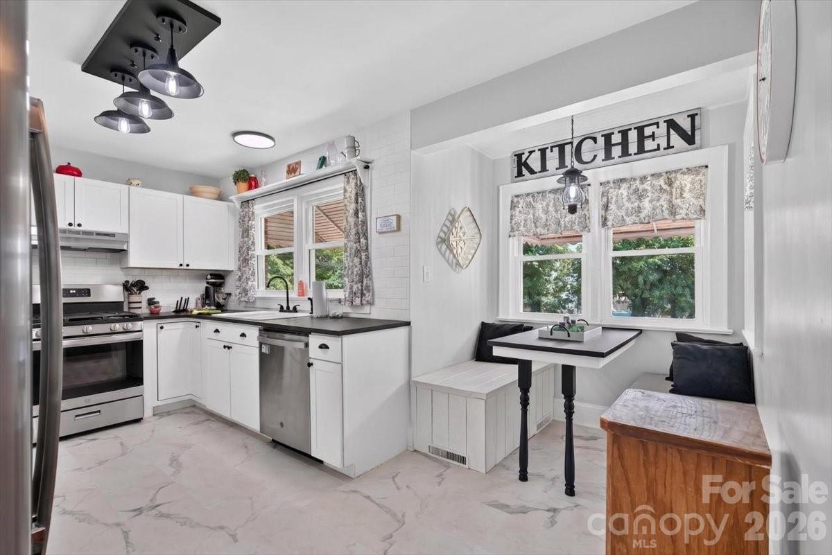 941 Casar Belwood Road — Lawndale