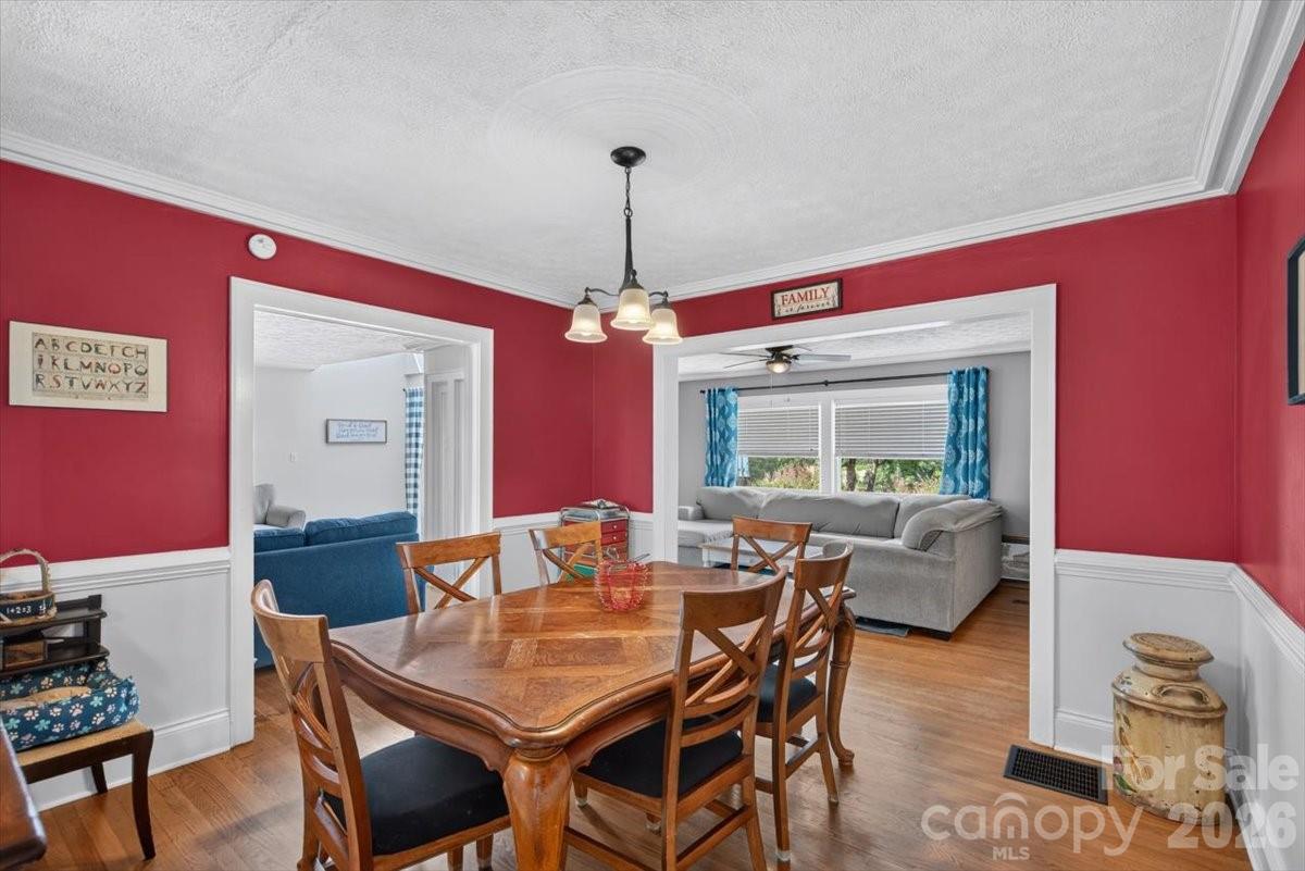 941 Casar Belwood Road — Lawndale