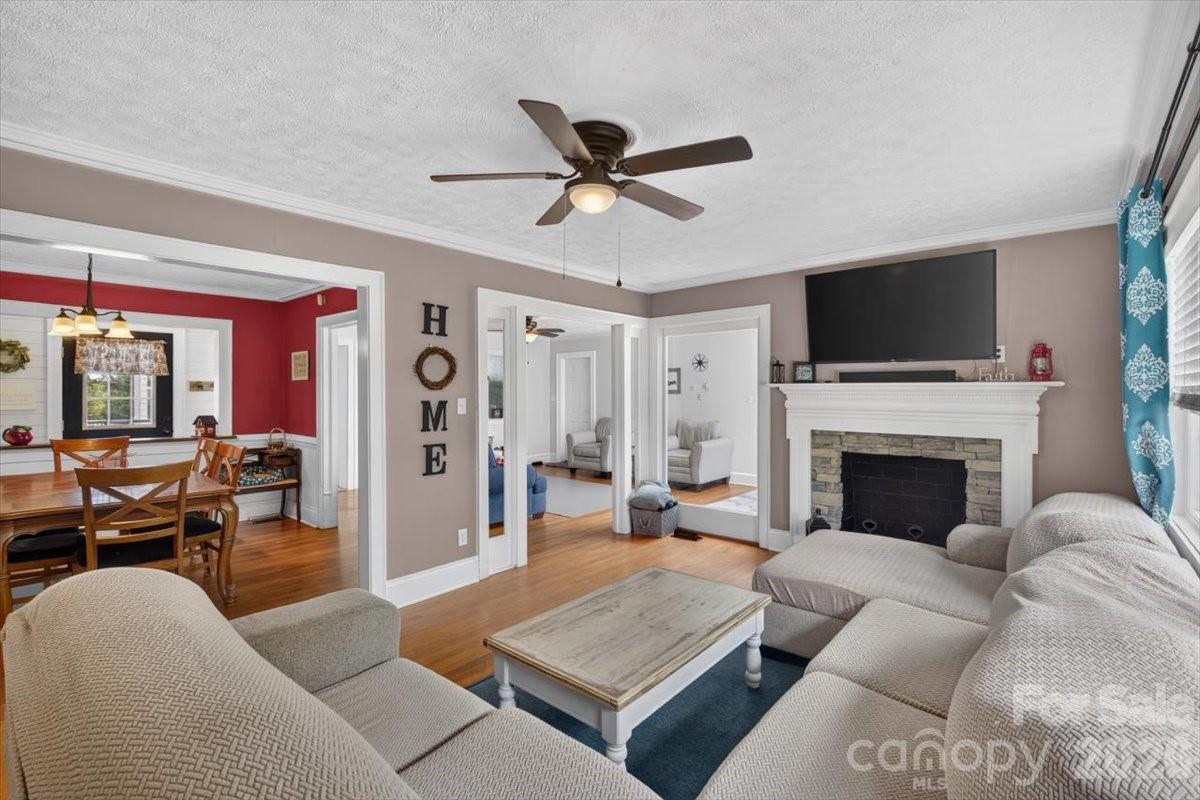 941 Casar Belwood Road — Lawndale