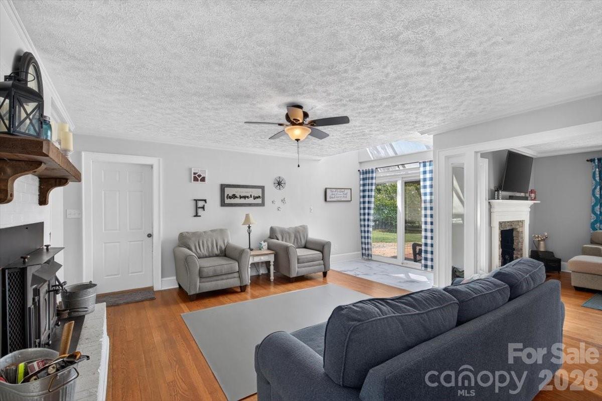 941 Casar Belwood Road — Lawndale