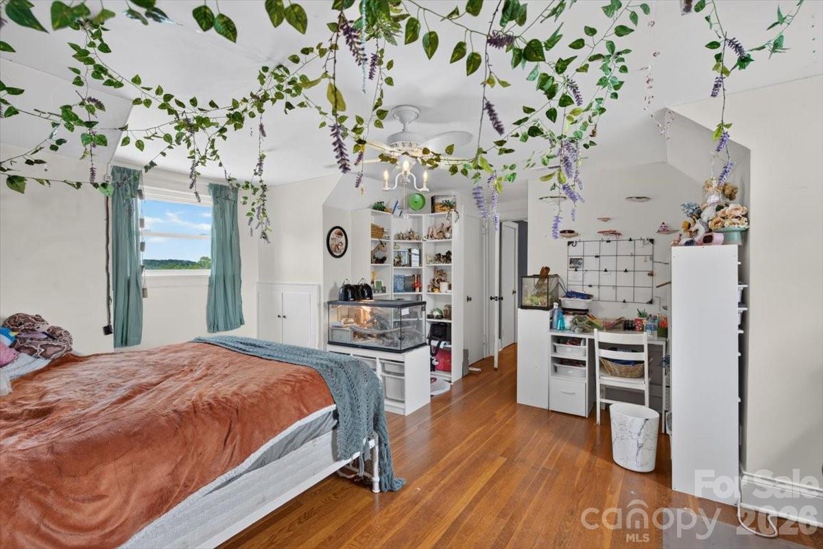 941 Casar Belwood Road — Lawndale