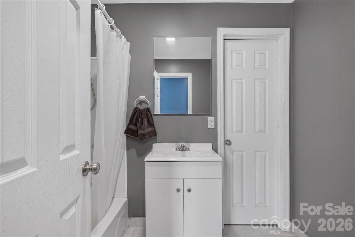 941 Casar Belwood Road — Lawndale