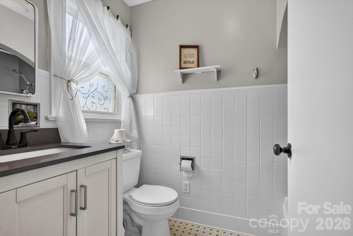 941 Casar Belwood Road — Lawndale