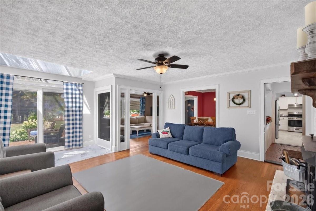 941 Casar Belwood Road — Lawndale