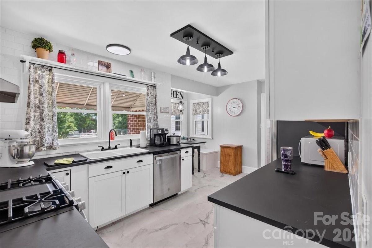 941 Casar Belwood Road — Lawndale