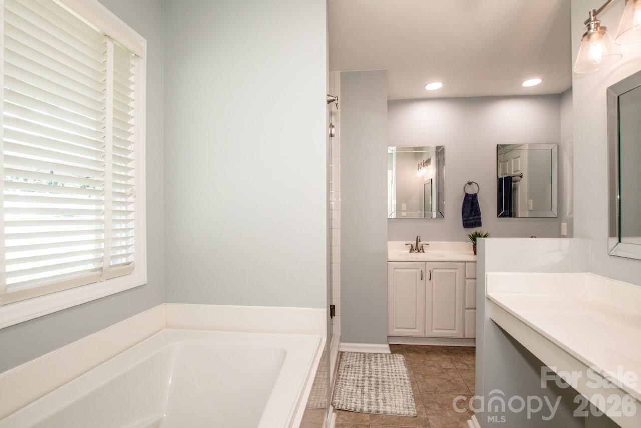 921 Argyle Court — Statesville