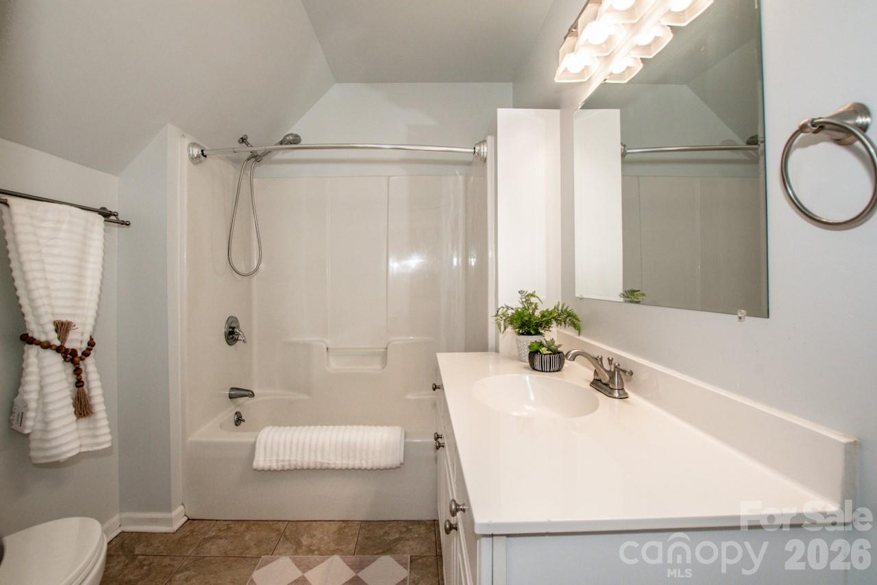 921 Argyle Court — Statesville