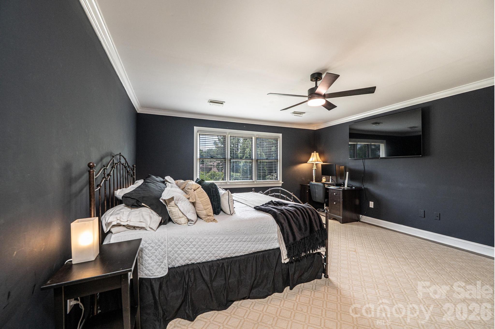 4215 3rd Street NW — Hickory