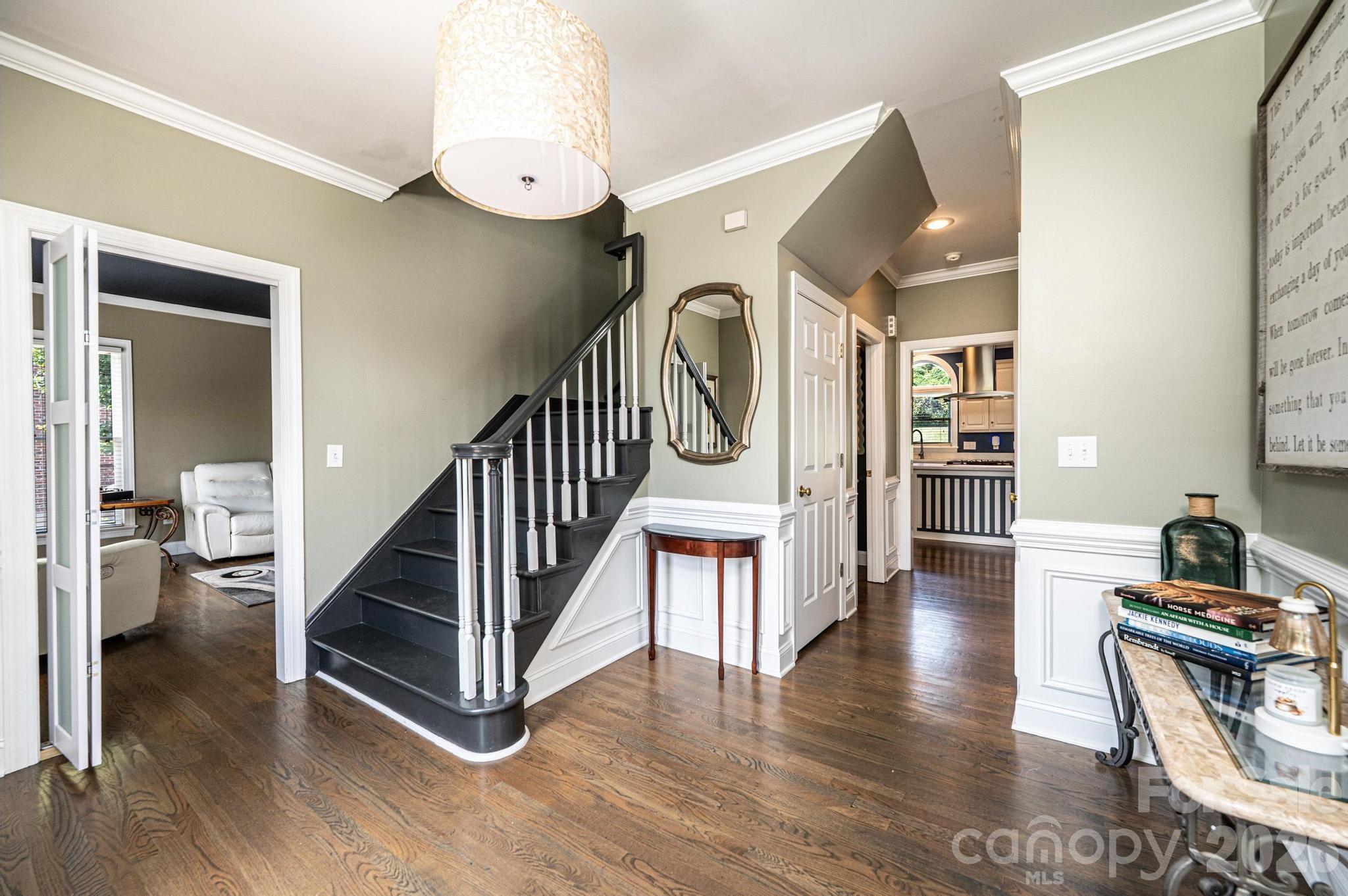4215 3rd Street NW — Hickory