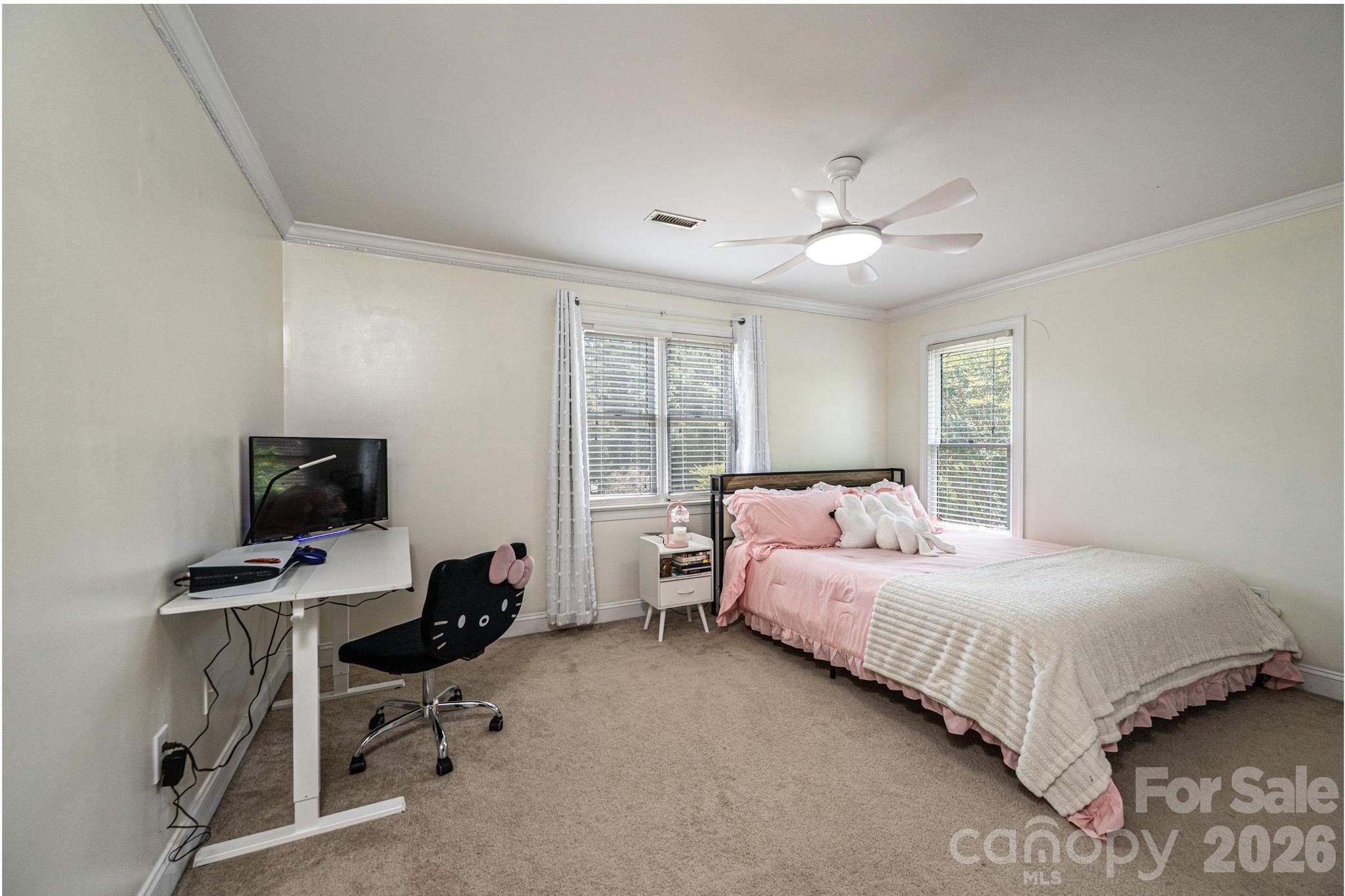 4215 3rd Street NW — Hickory