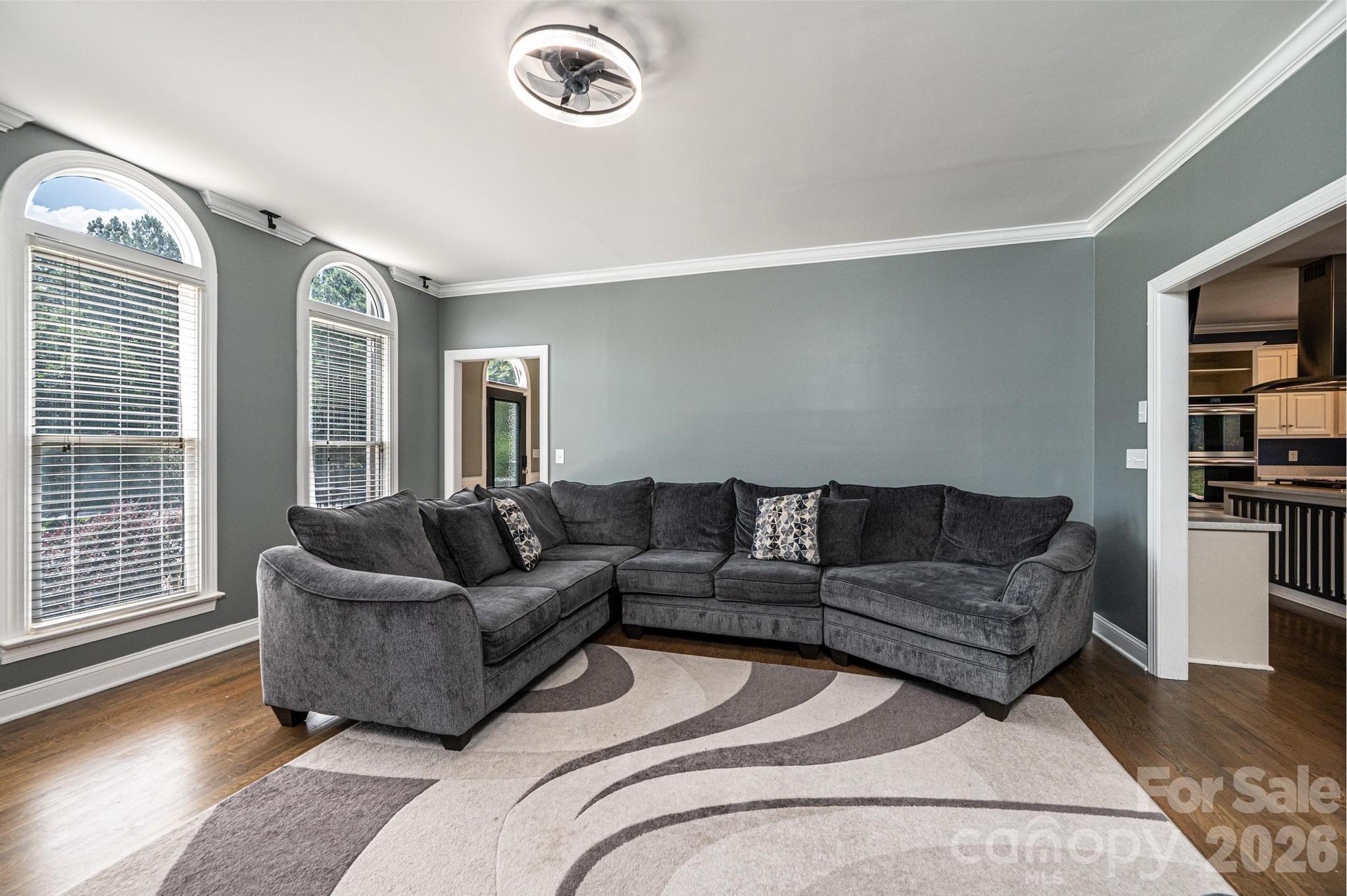 4215 3rd Street NW — Hickory