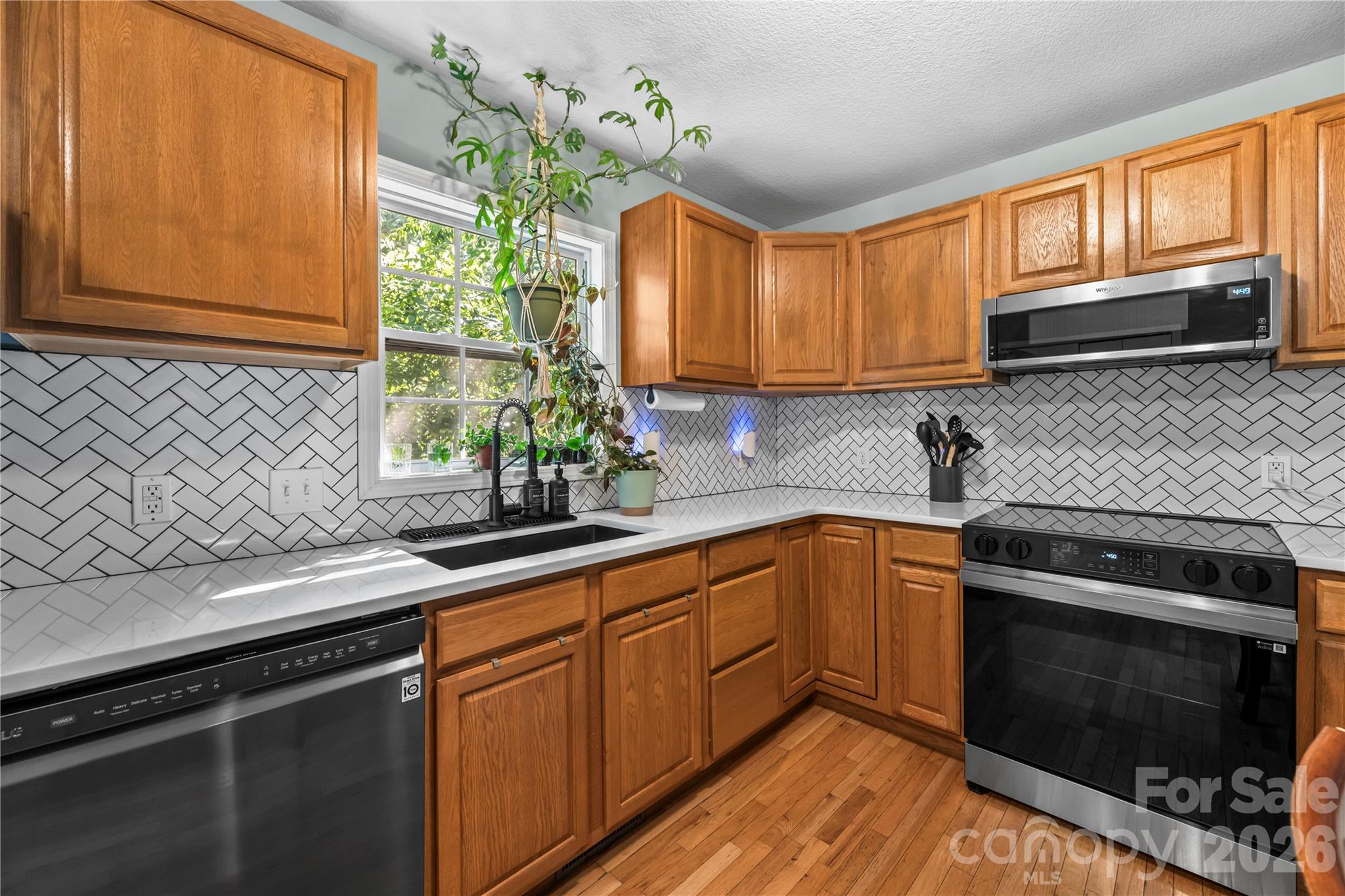 11 W Raleigh Road — Asheville