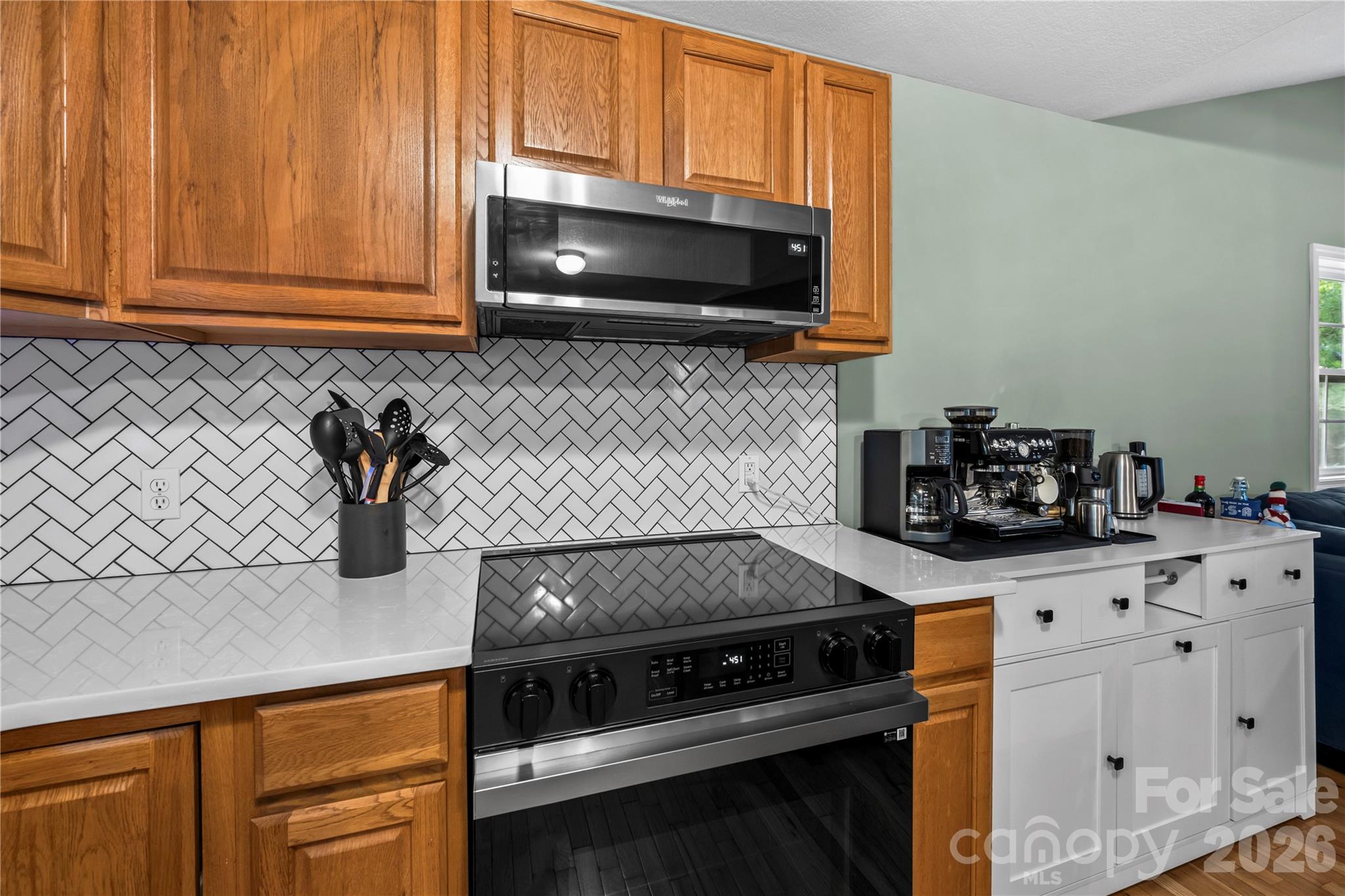 11 W Raleigh Road — Asheville