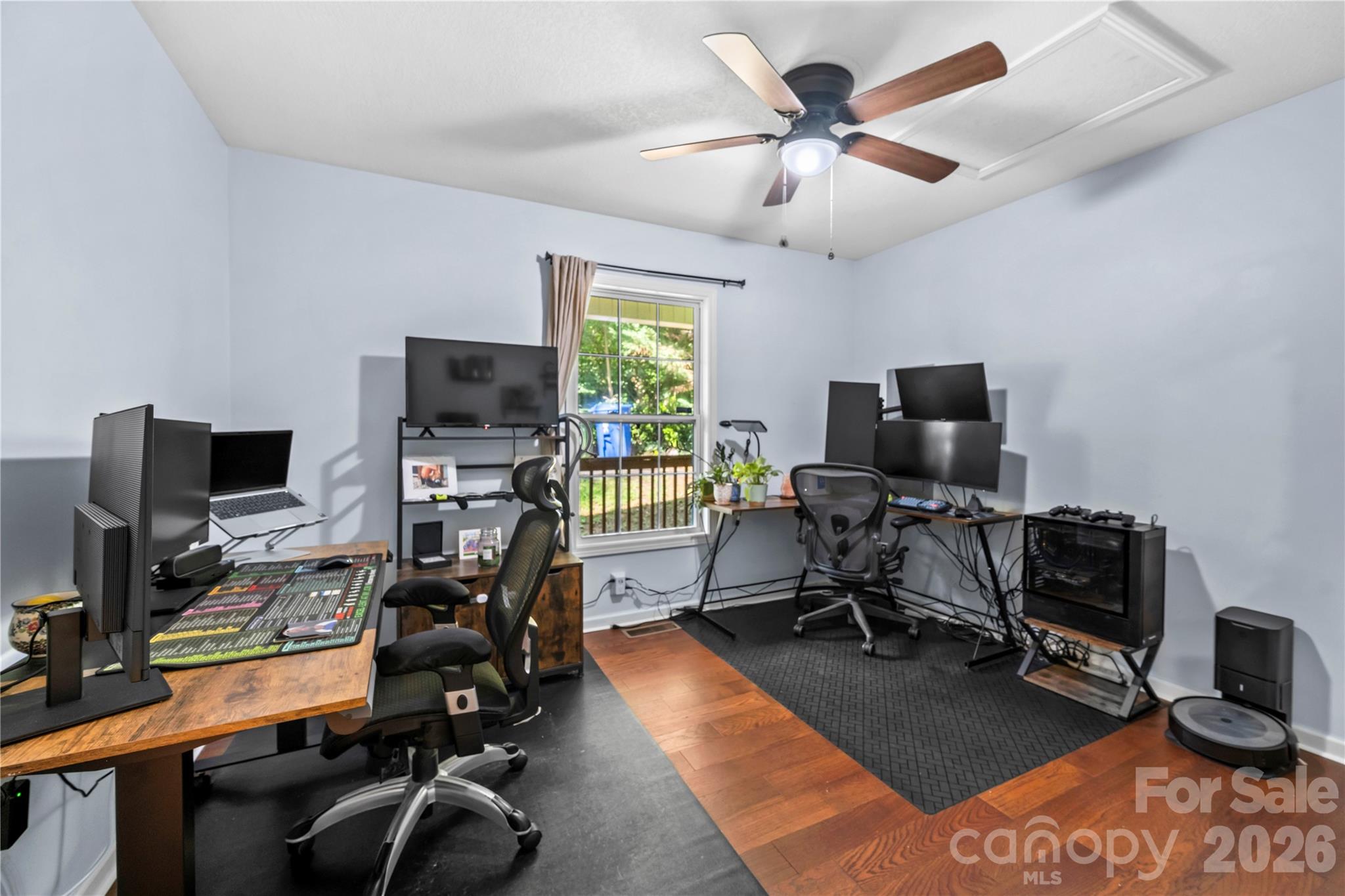 11 W Raleigh Road — Asheville