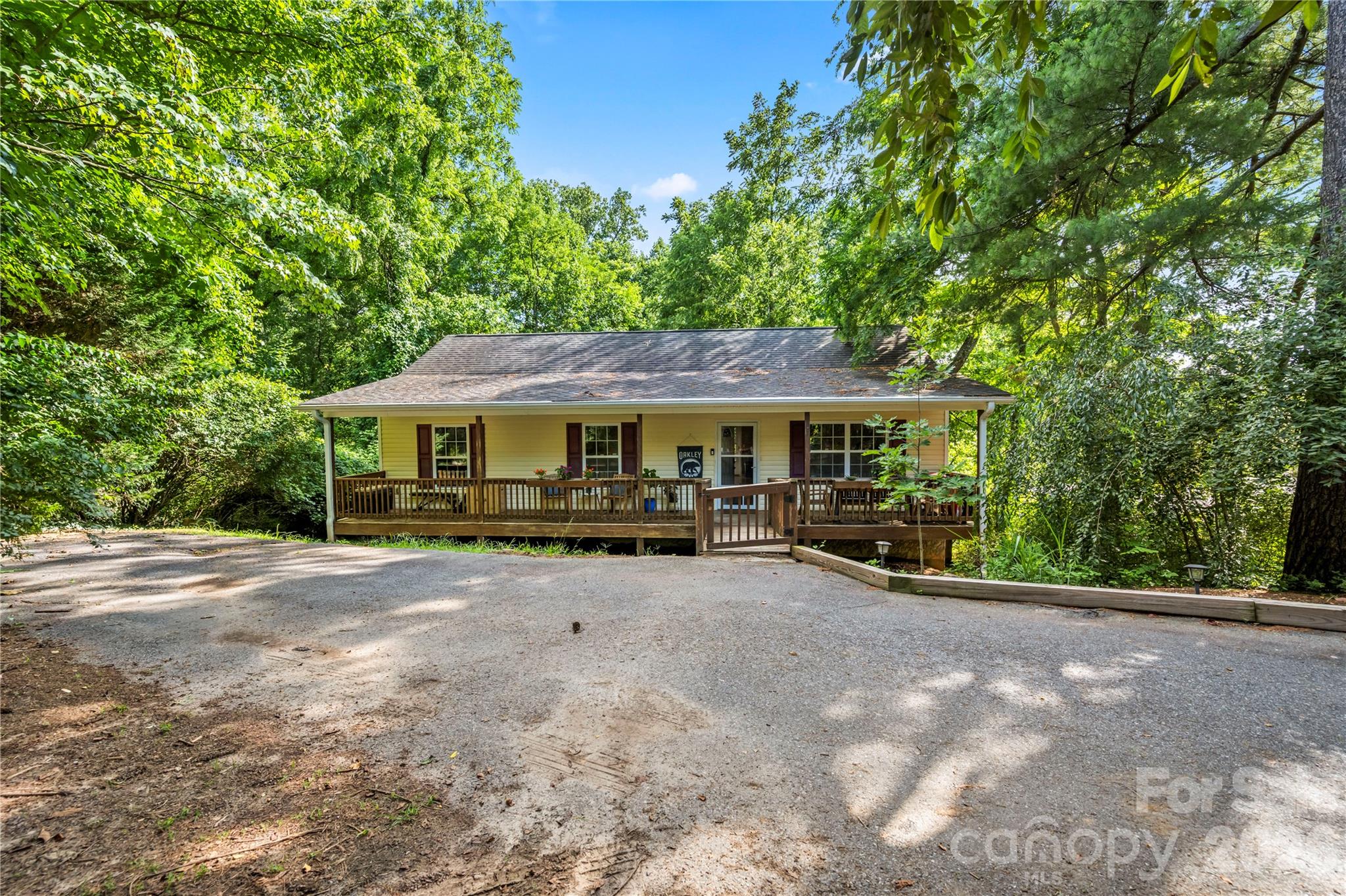 11 W Raleigh Road — Asheville