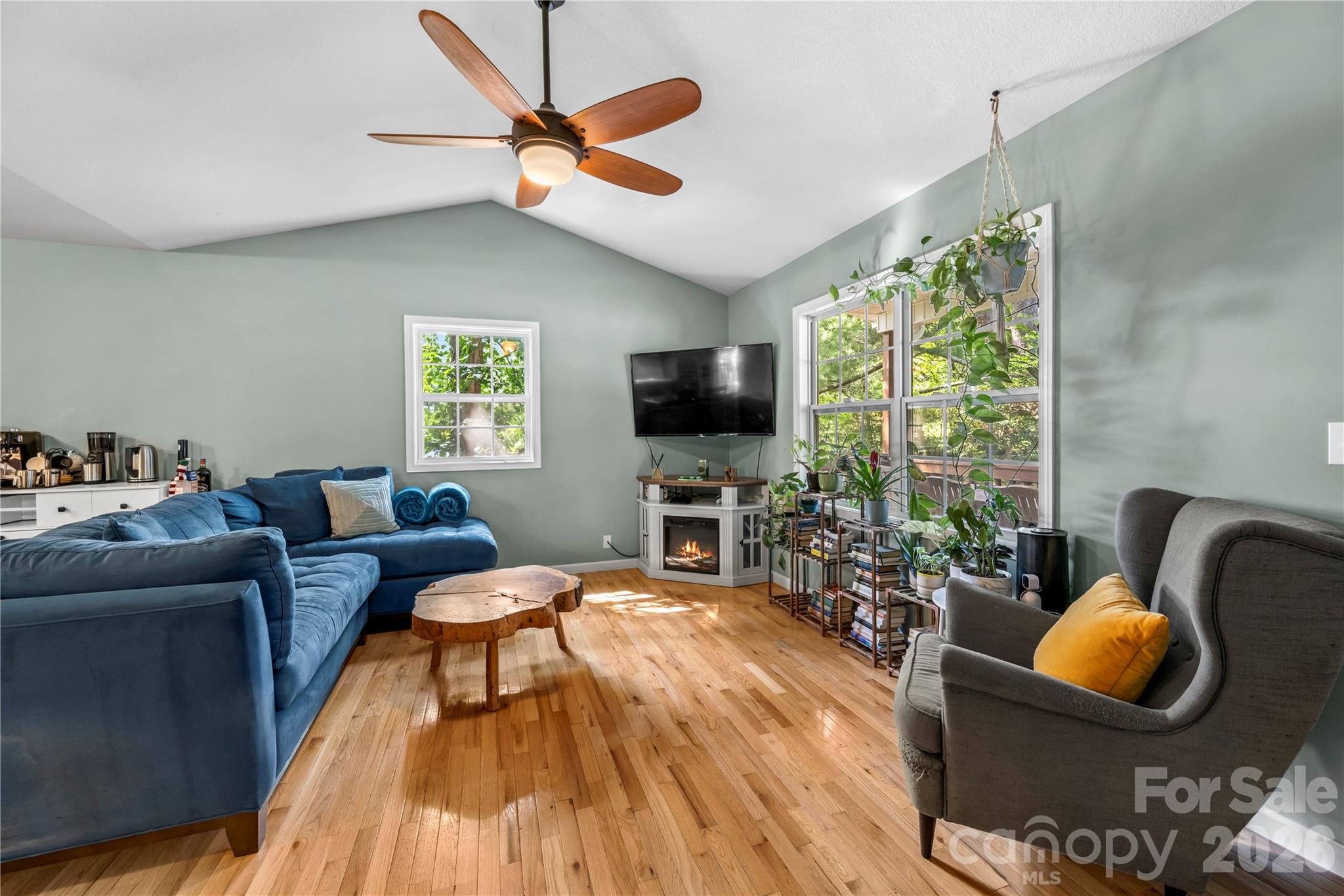 11 W Raleigh Road — Asheville