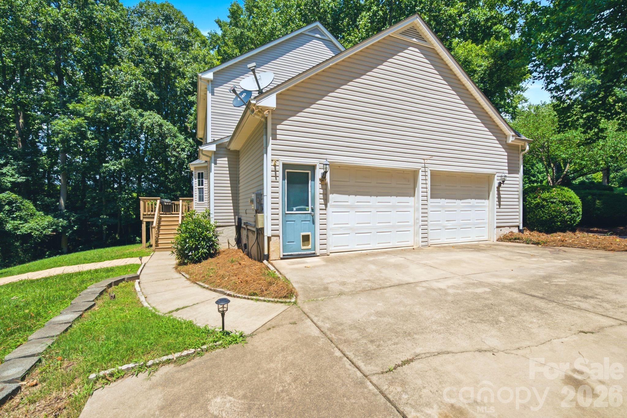 137 Purple Finch Lane — Mooresville