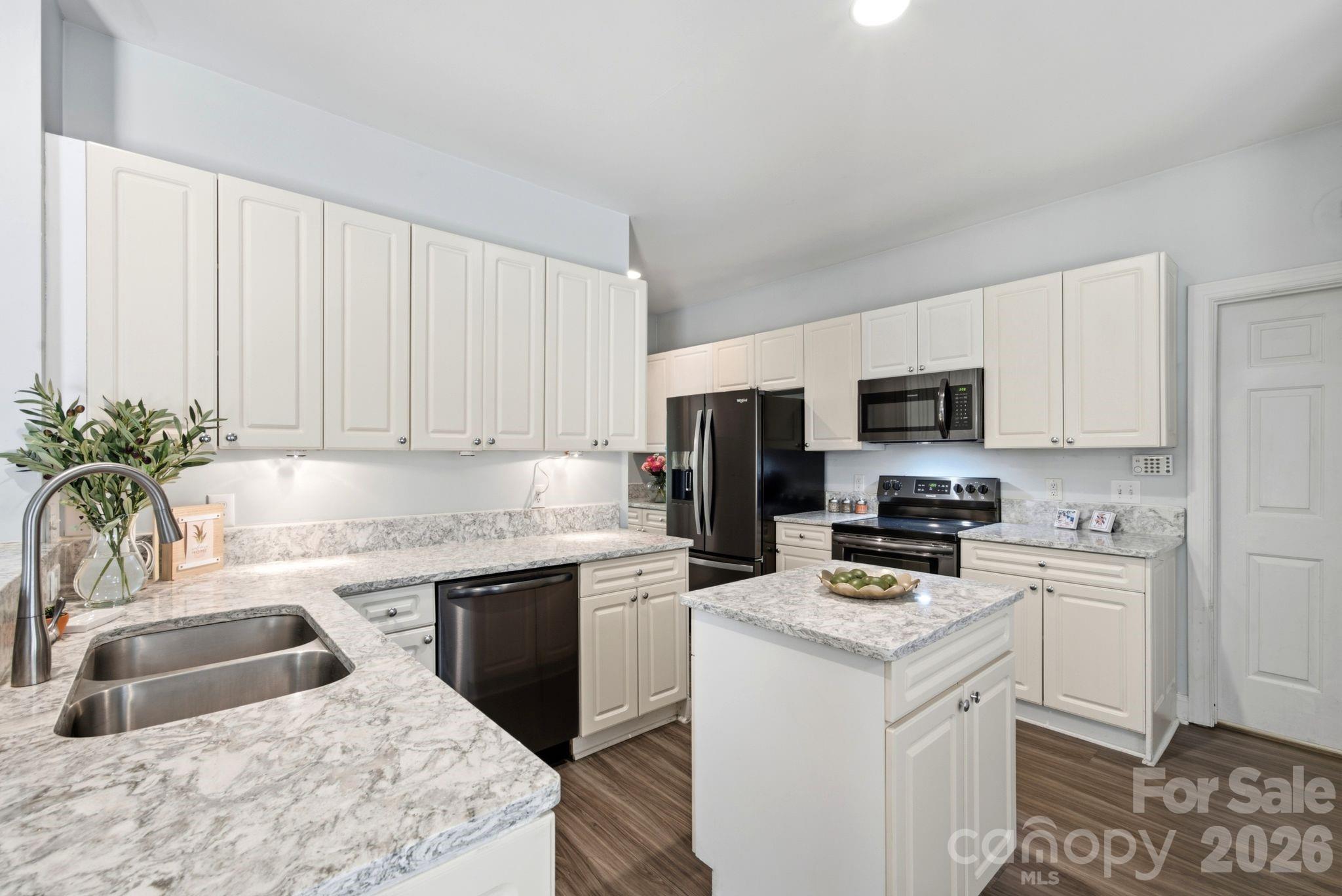 137 Purple Finch Lane — Mooresville