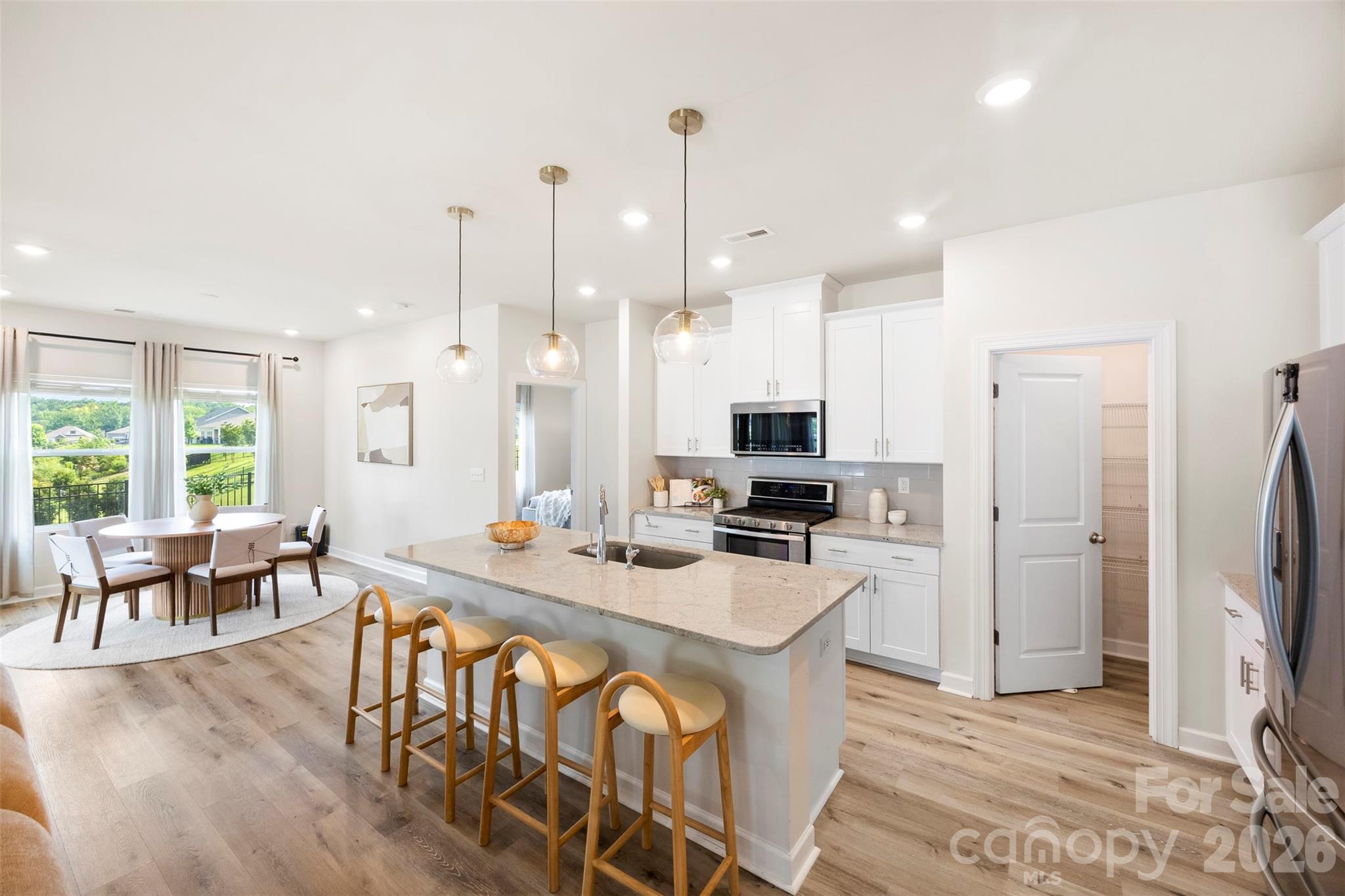 4522 Bright Road — Charlotte