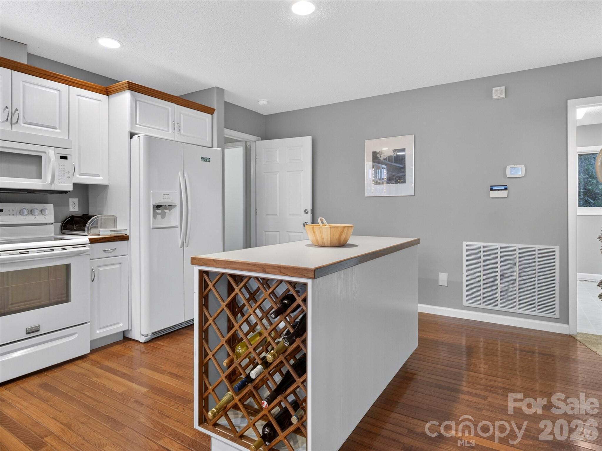 435 Allen Mountain Lane — Spruce Pine
