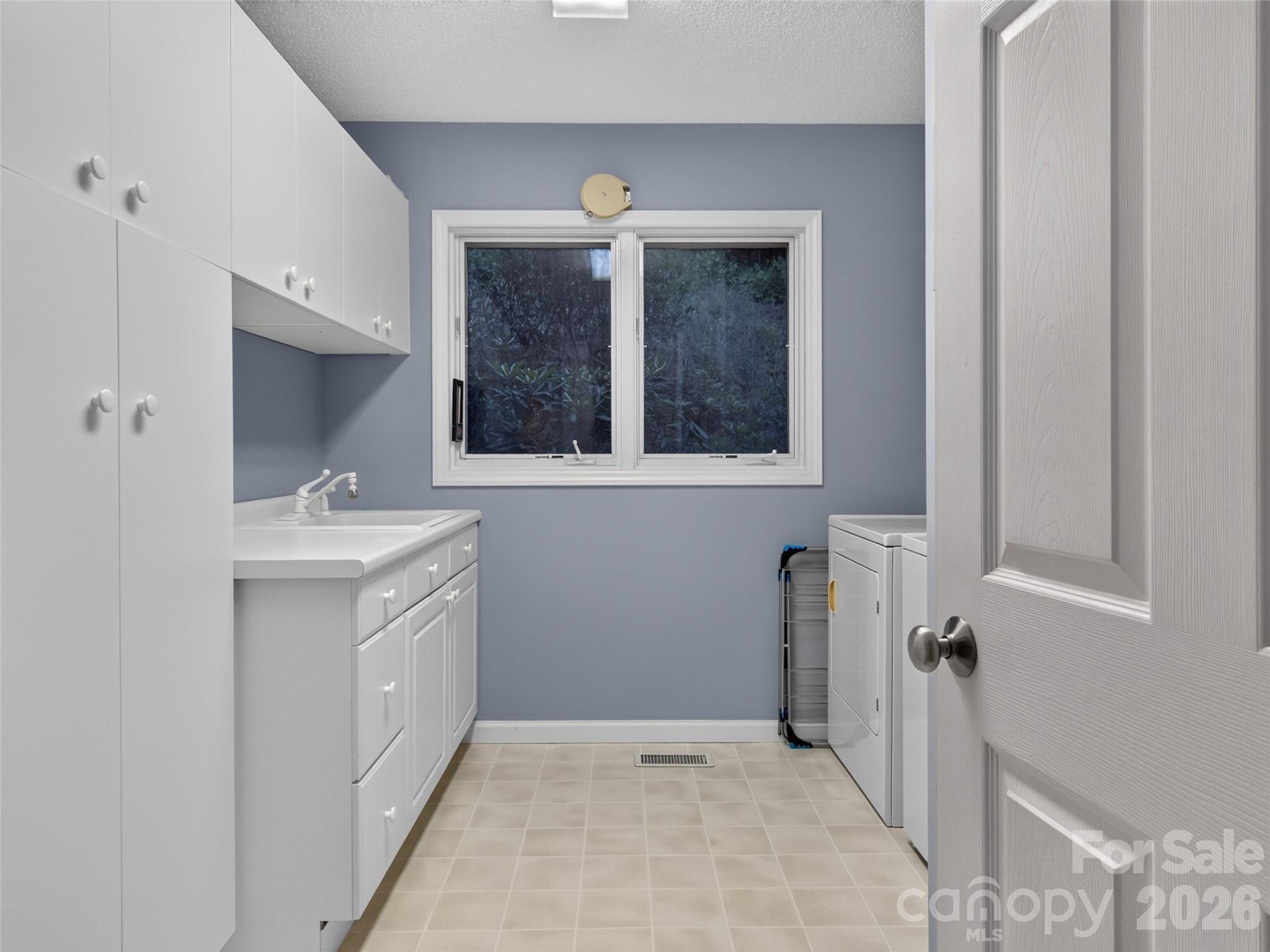 435 Allen Mountain Lane — Spruce Pine