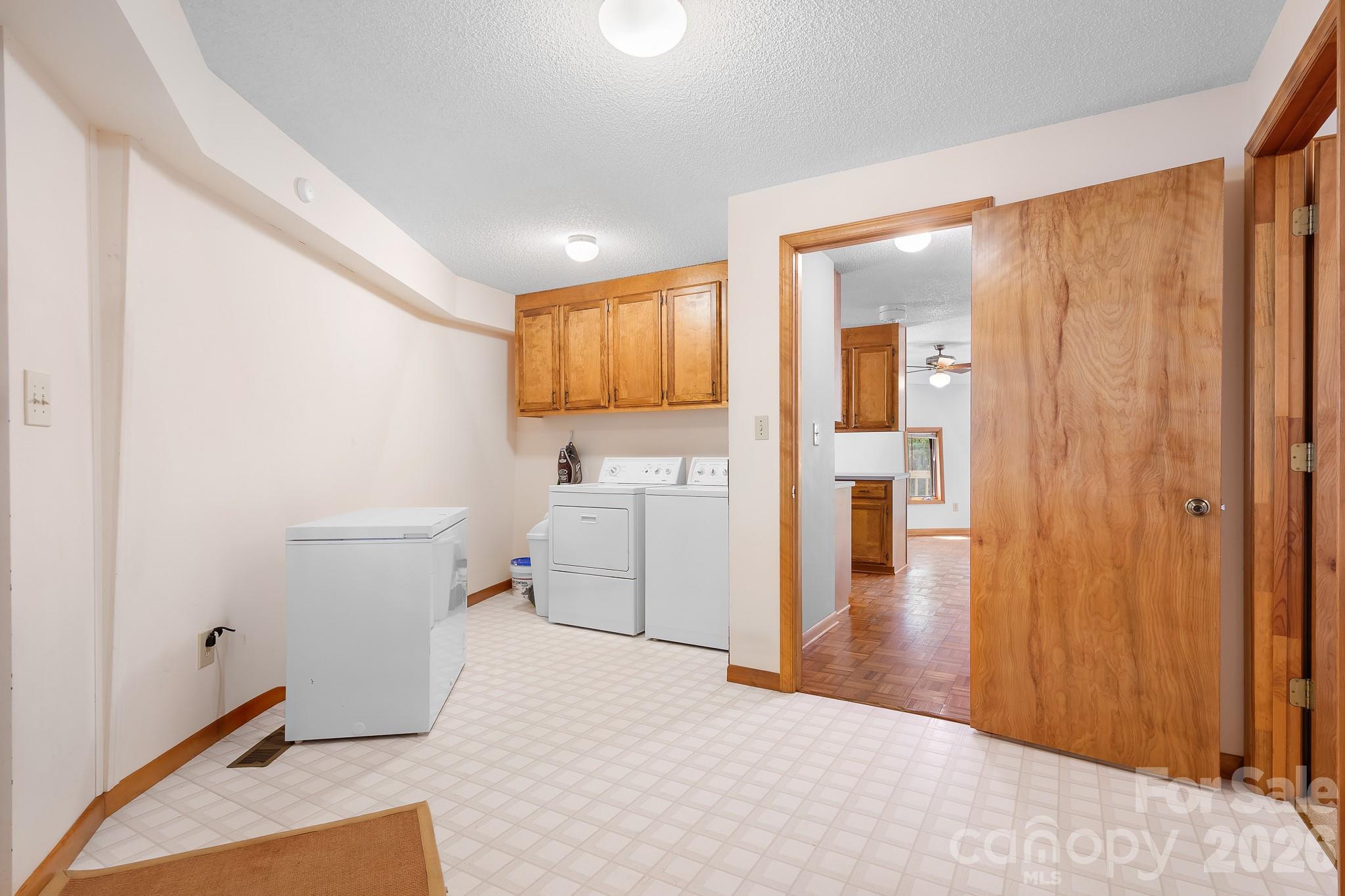 6351 Wildwood Trail — Denver