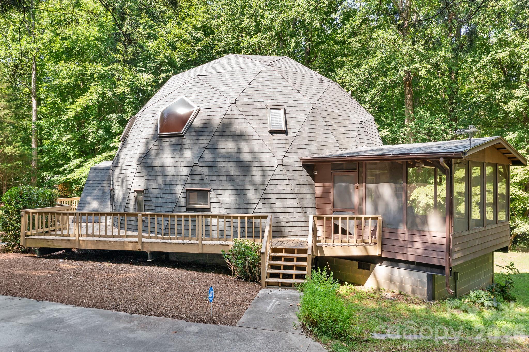 6351 Wildwood Trail — Denver