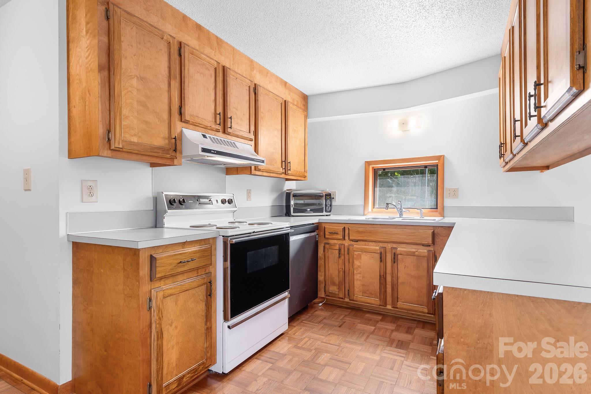 6351 Wildwood Trail — Denver