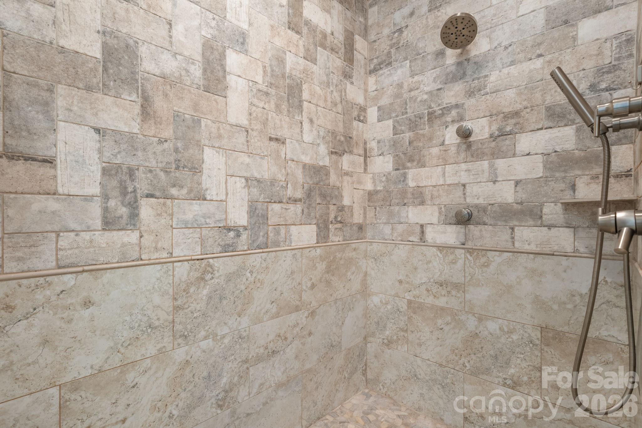 226 20th Avenue Place — Hickory