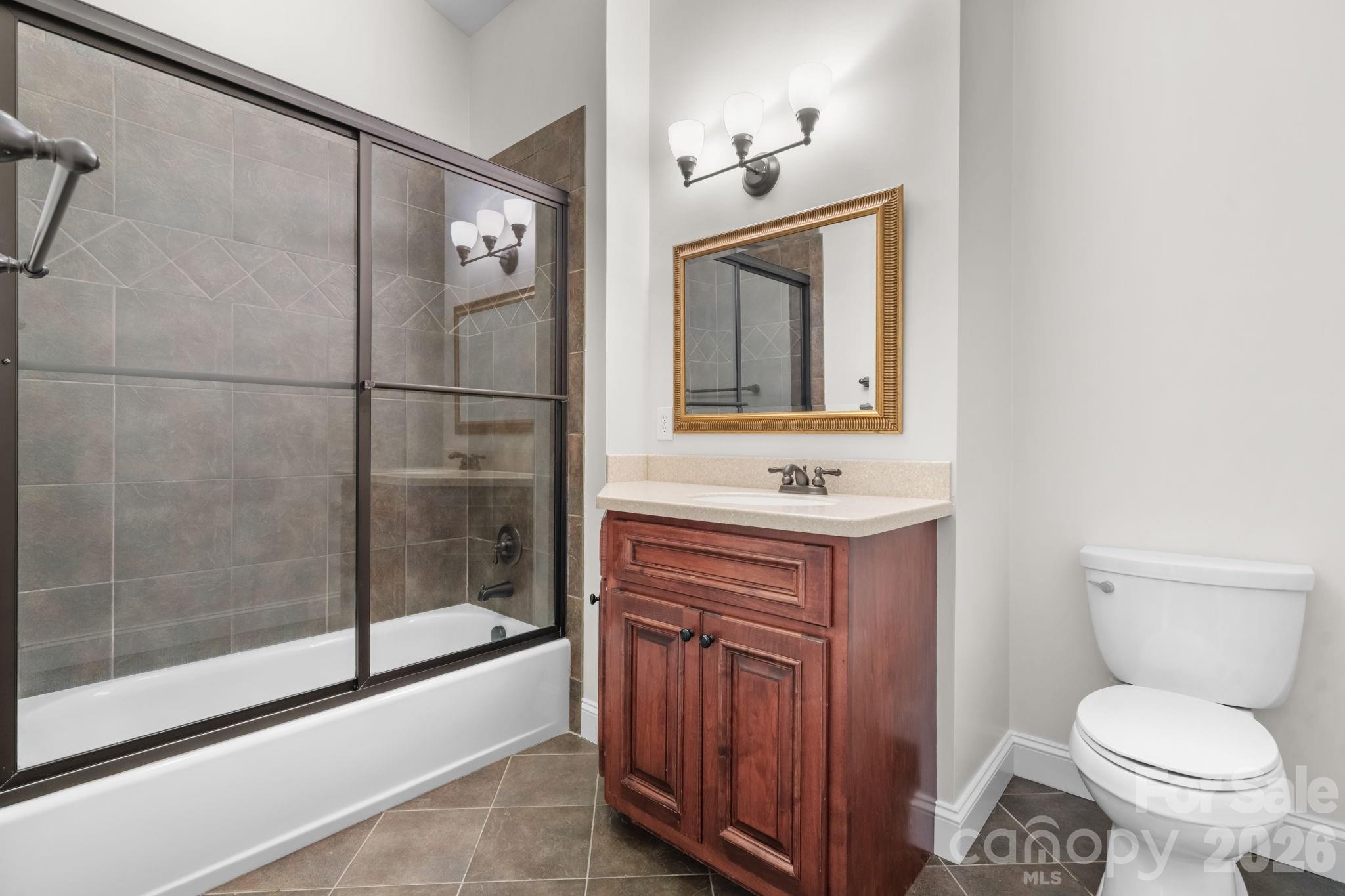 226 20th Avenue Place — Hickory