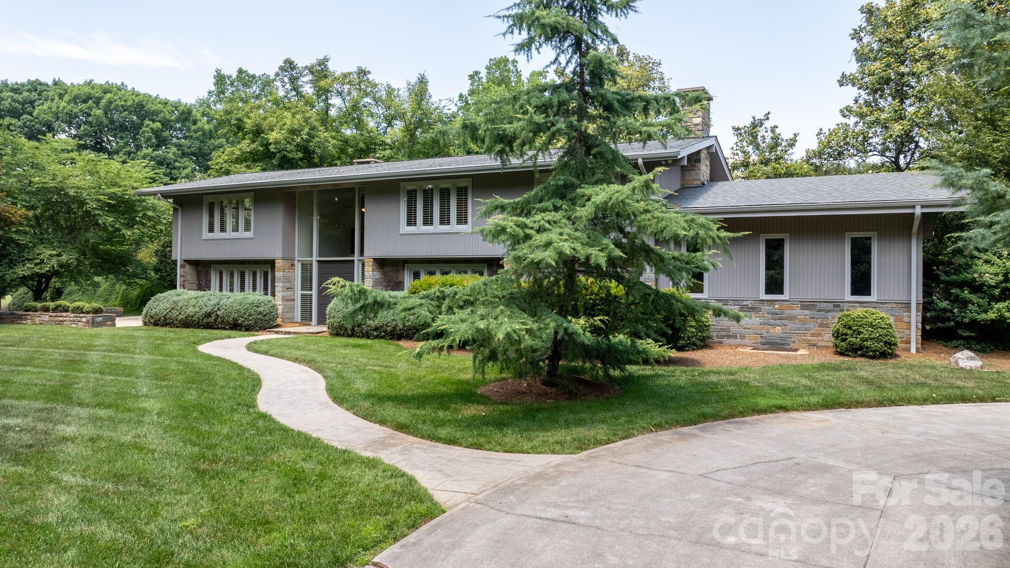 226 20th Avenue Place — Hickory