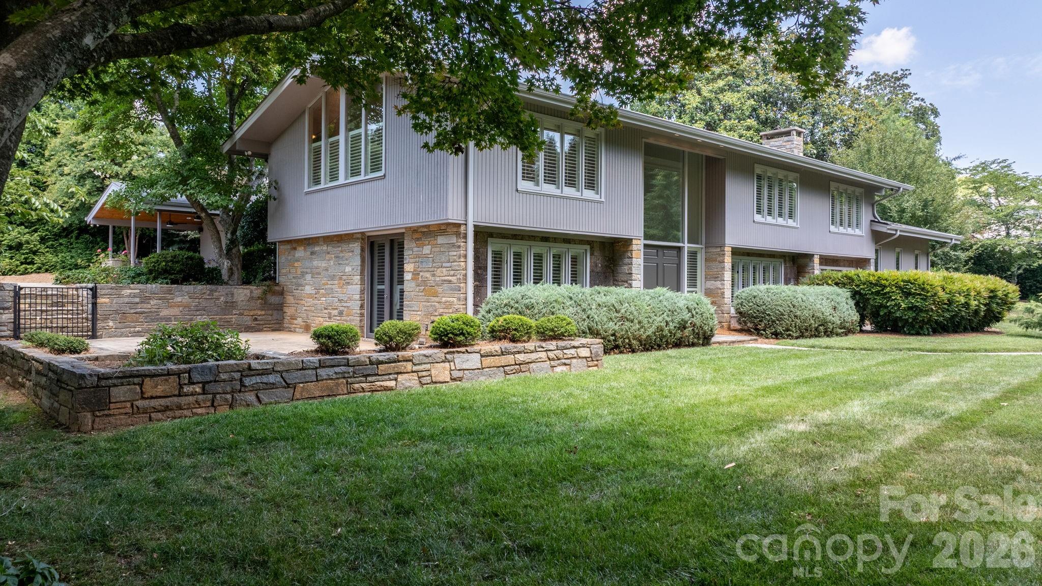 226 20th Avenue Place — Hickory