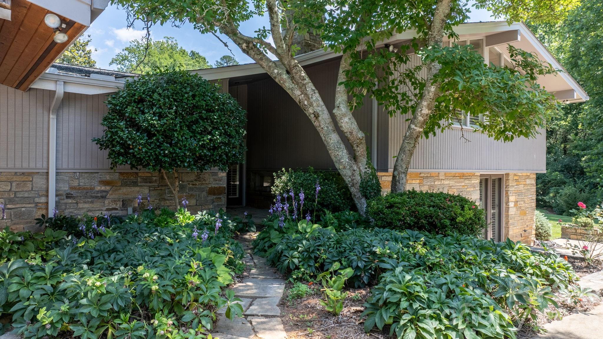 226 20th Avenue Place — Hickory
