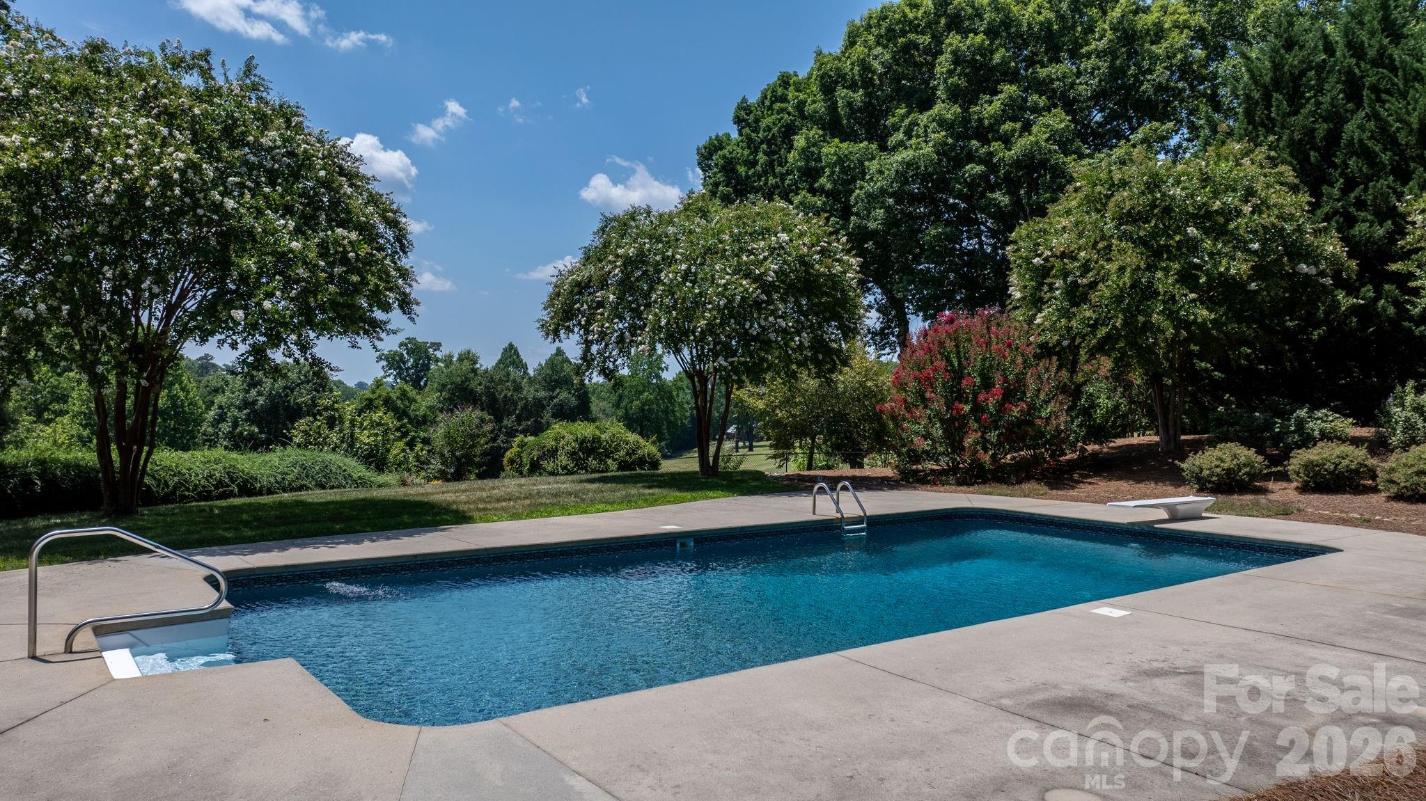 226 20th Avenue Place — Hickory