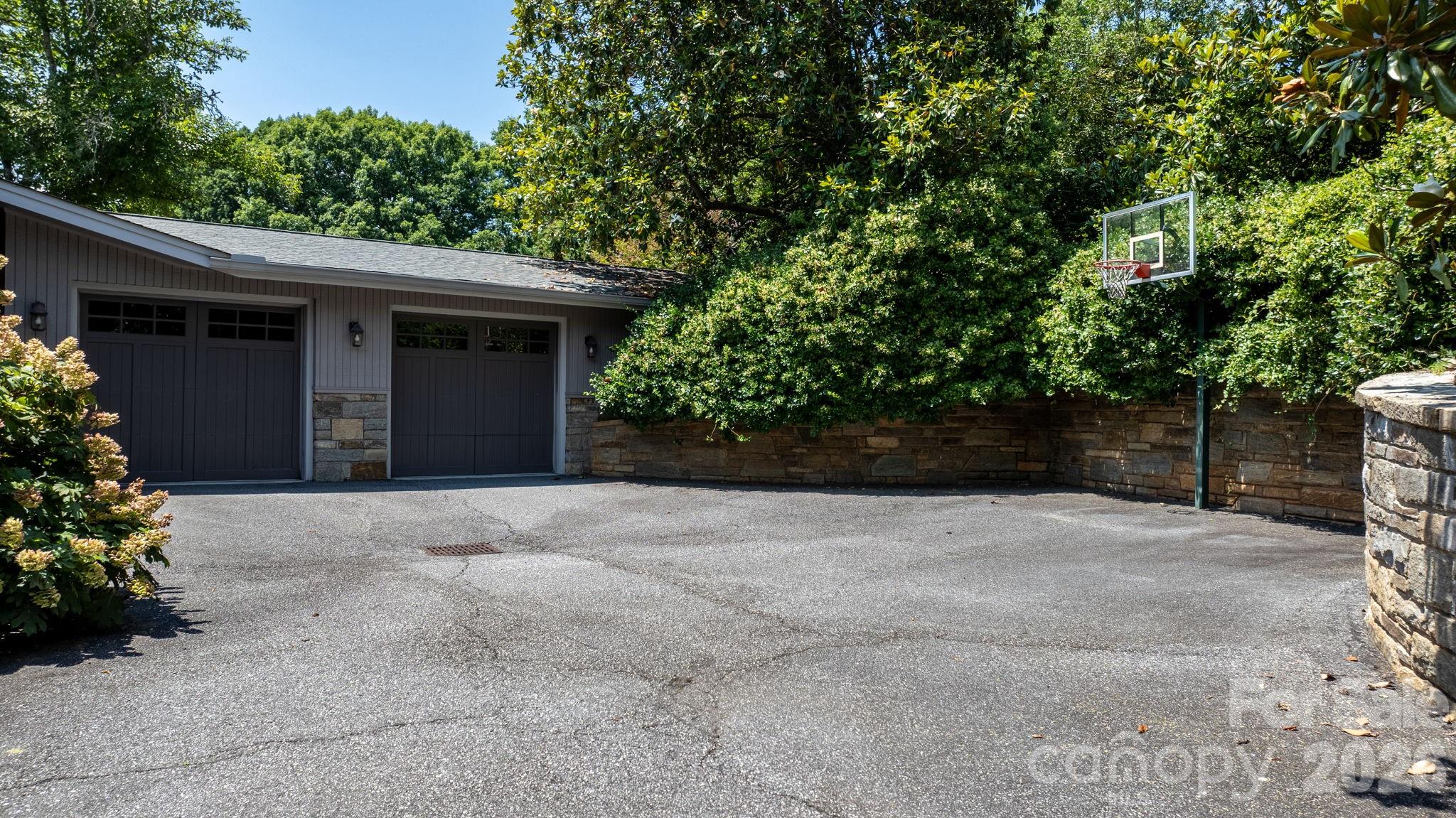 226 20th Avenue Place — Hickory