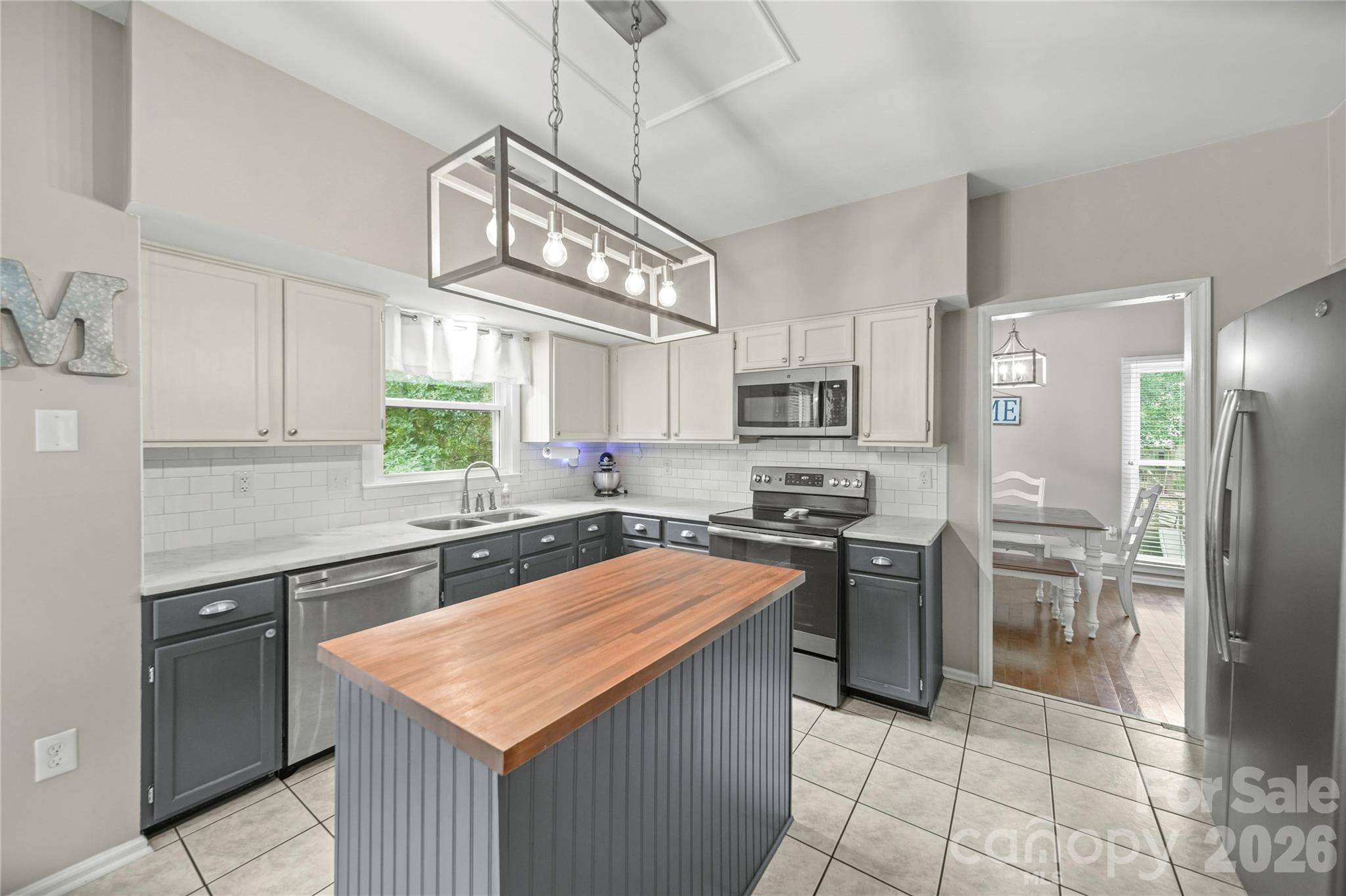 9924 Raddington Lane — Charlotte