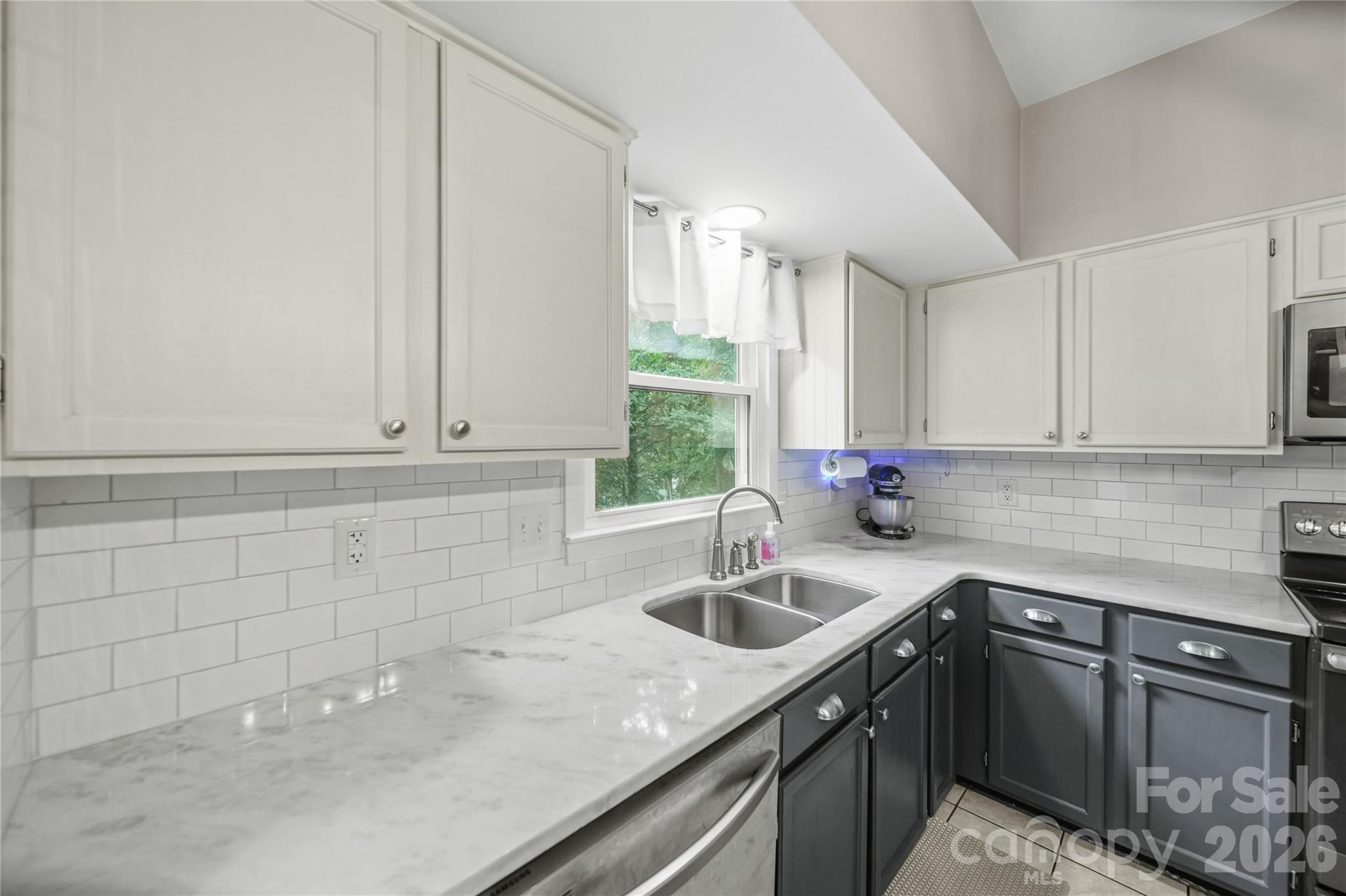 9924 Raddington Lane — Charlotte