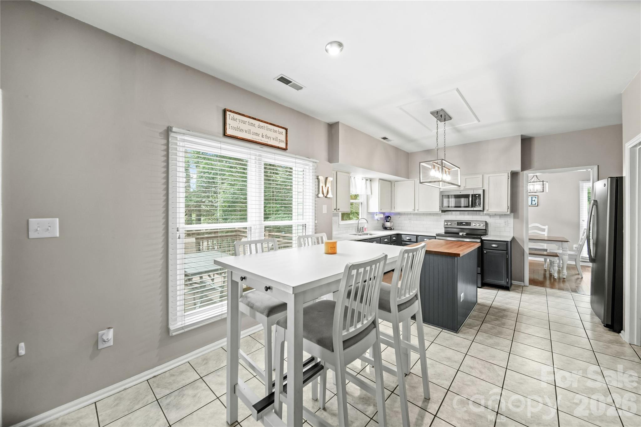 9924 Raddington Lane — Charlotte