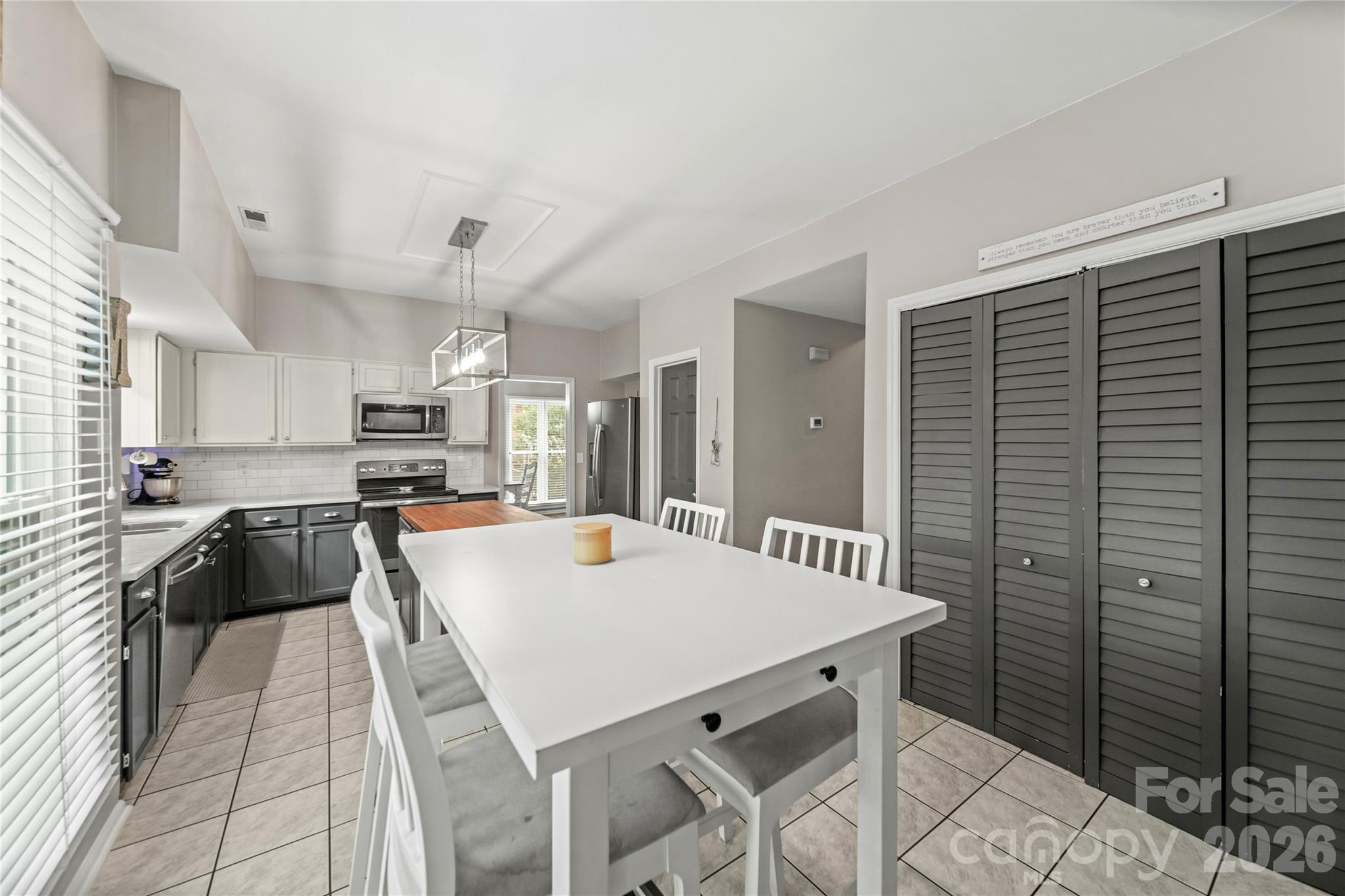 9924 Raddington Lane — Charlotte