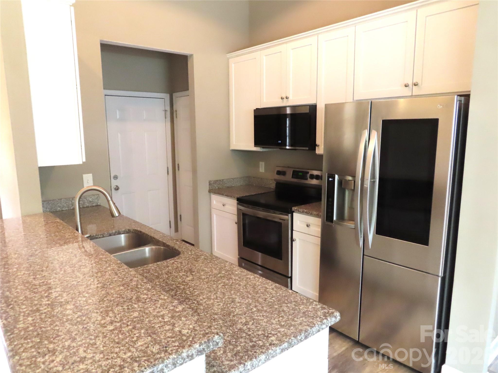 2239 Cedar Road — York