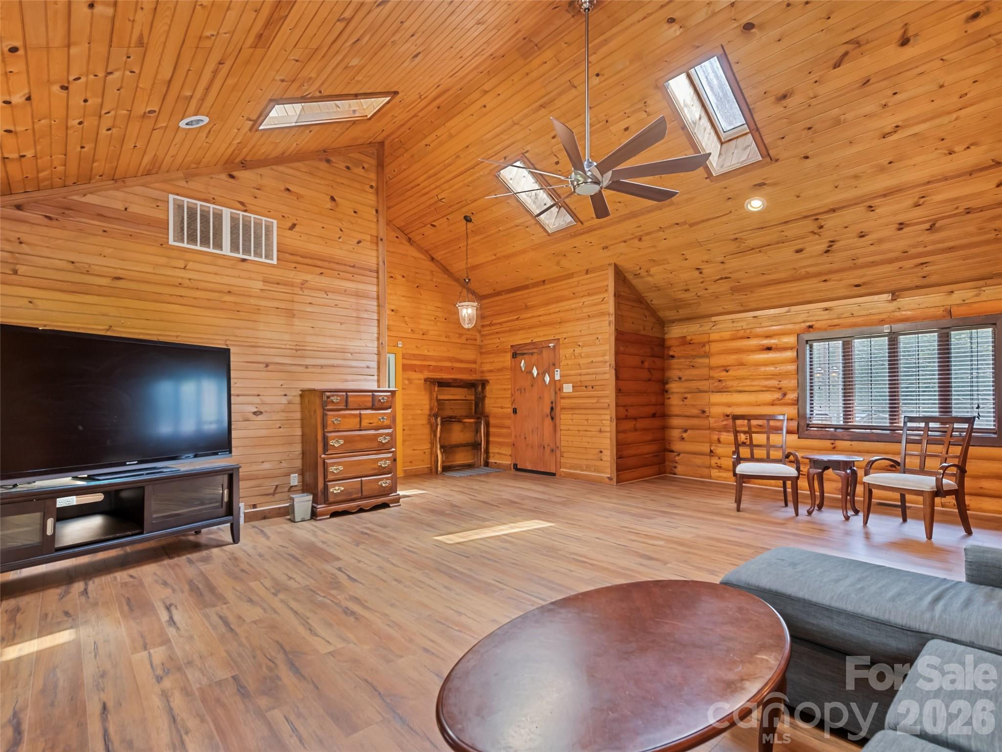 64 Turner Branch — Maggie Valley