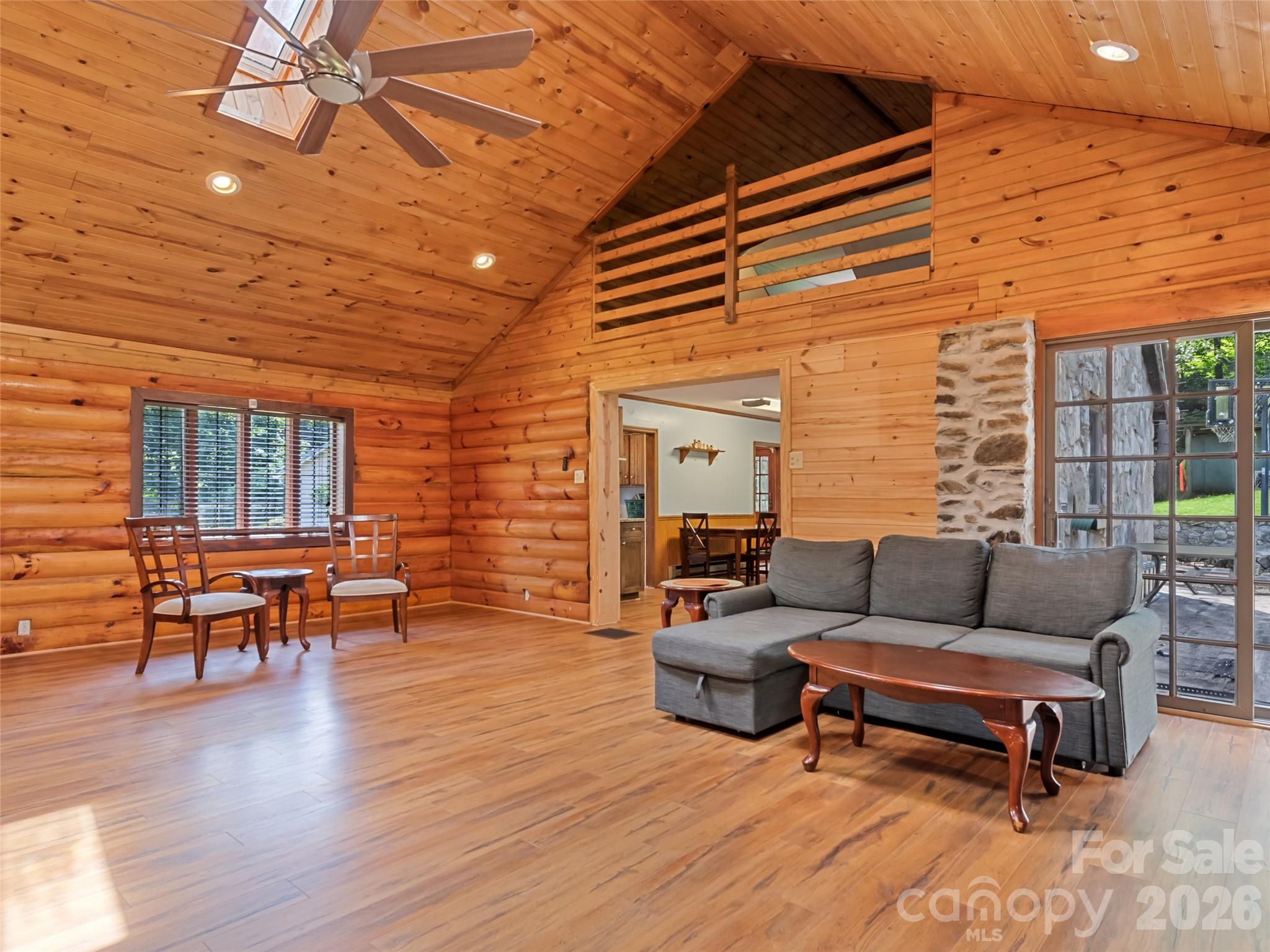 64 Turner Branch — Maggie Valley