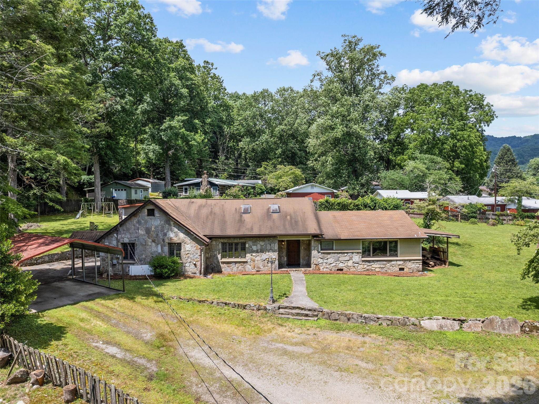 64 Turner Branch — Maggie Valley