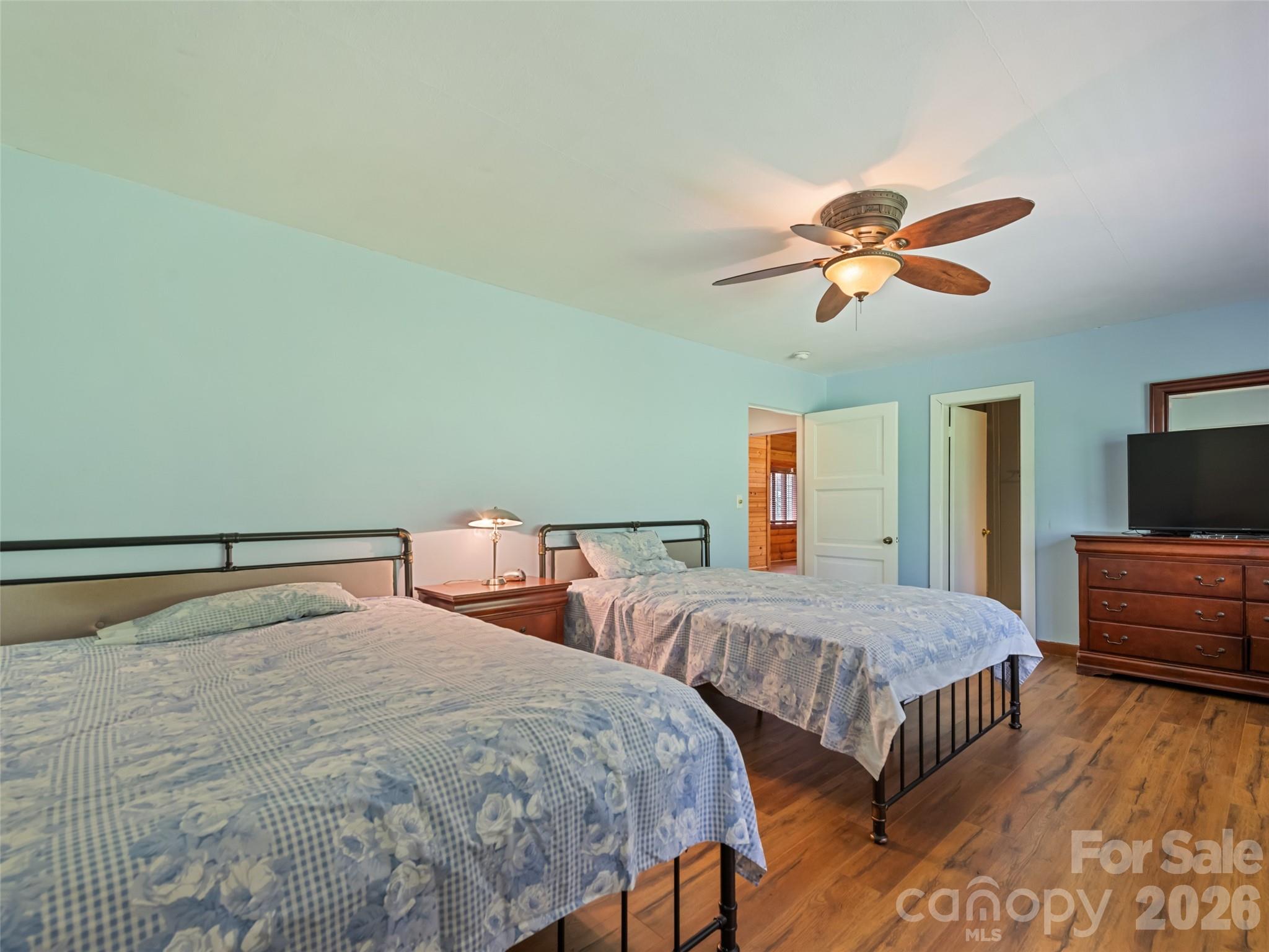 64 Turner Branch — Maggie Valley