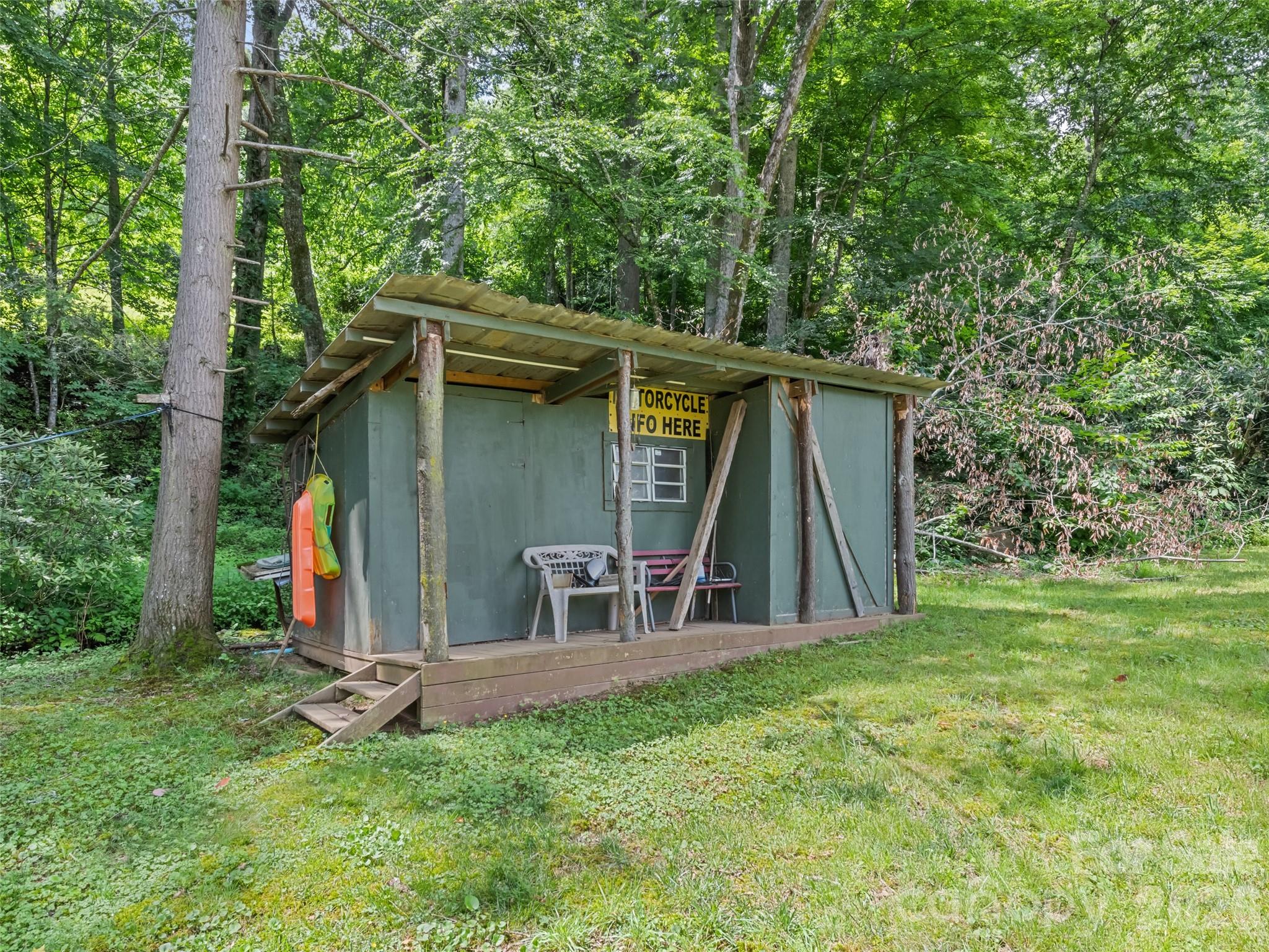 64 Turner Branch — Maggie Valley